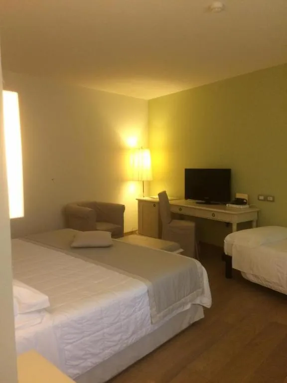 Bedroom, Bed in Hotel Girifalco - Nature & Relax