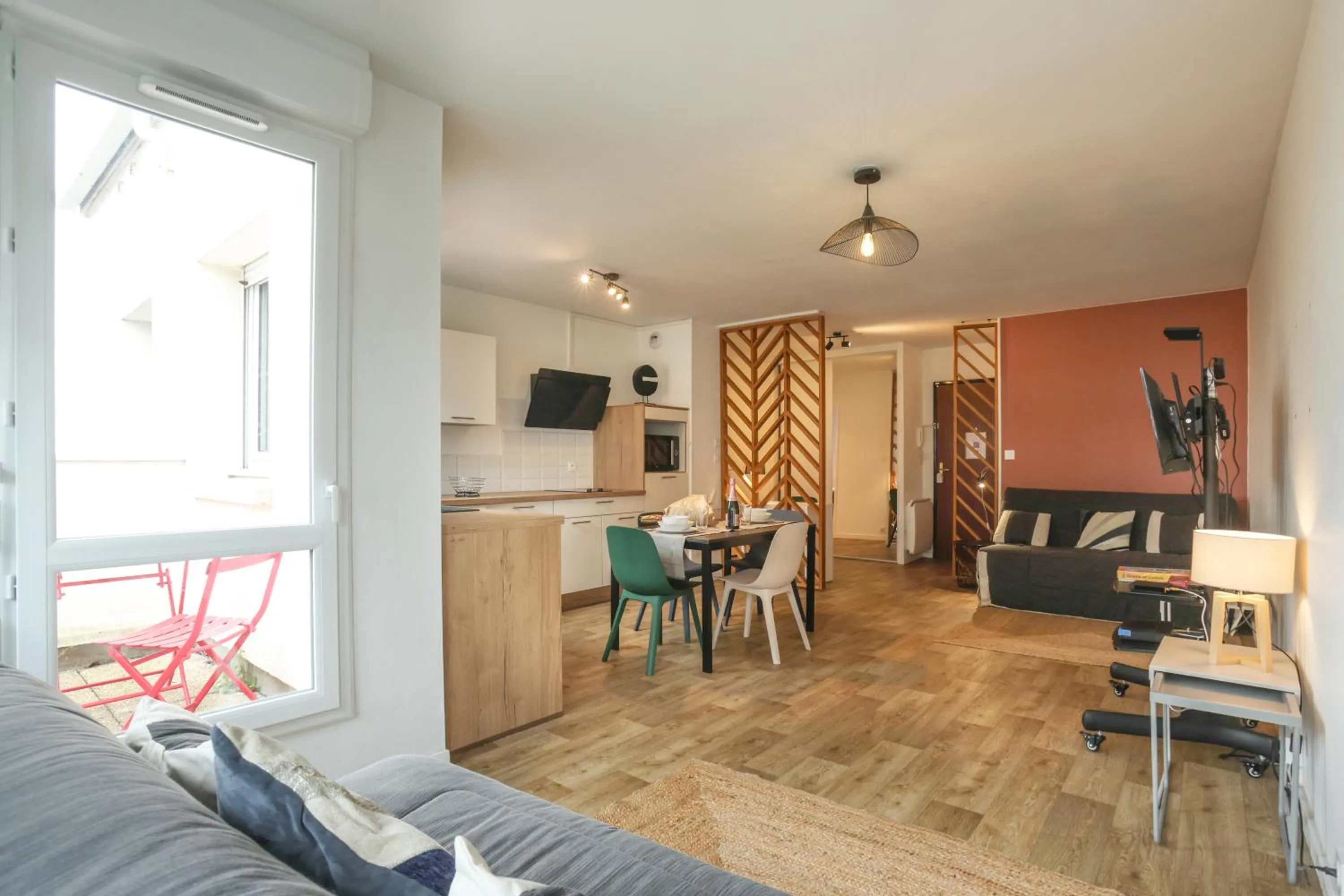 Living room in 3 Lys Orleans Downtown, free secure parking