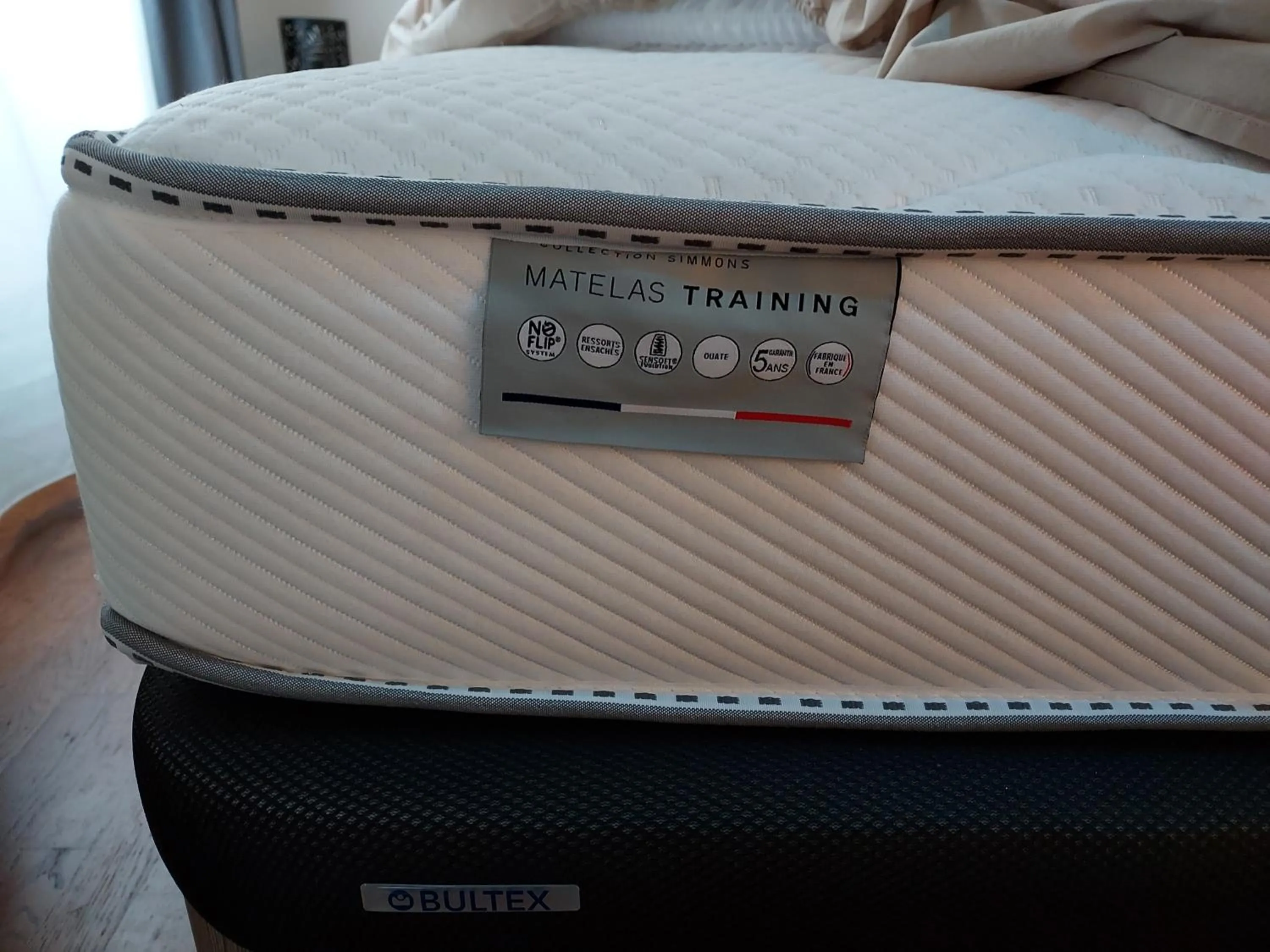 3 Lys Orleans Downtown, free secure parking