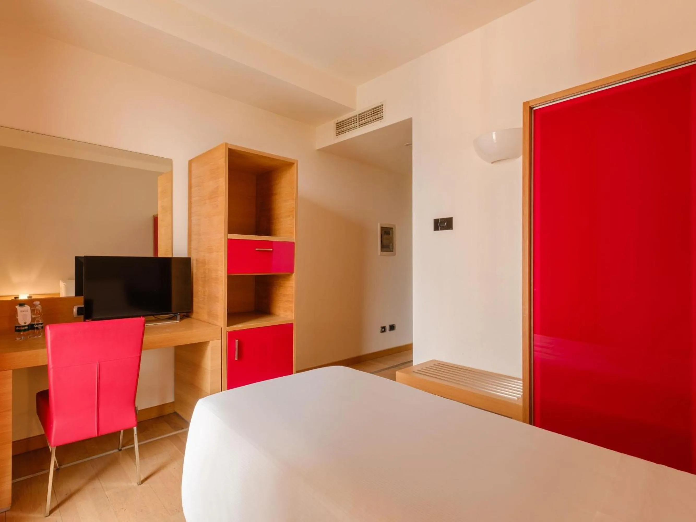 Photo of the whole room, Bed in B&B HOTEL Remilia