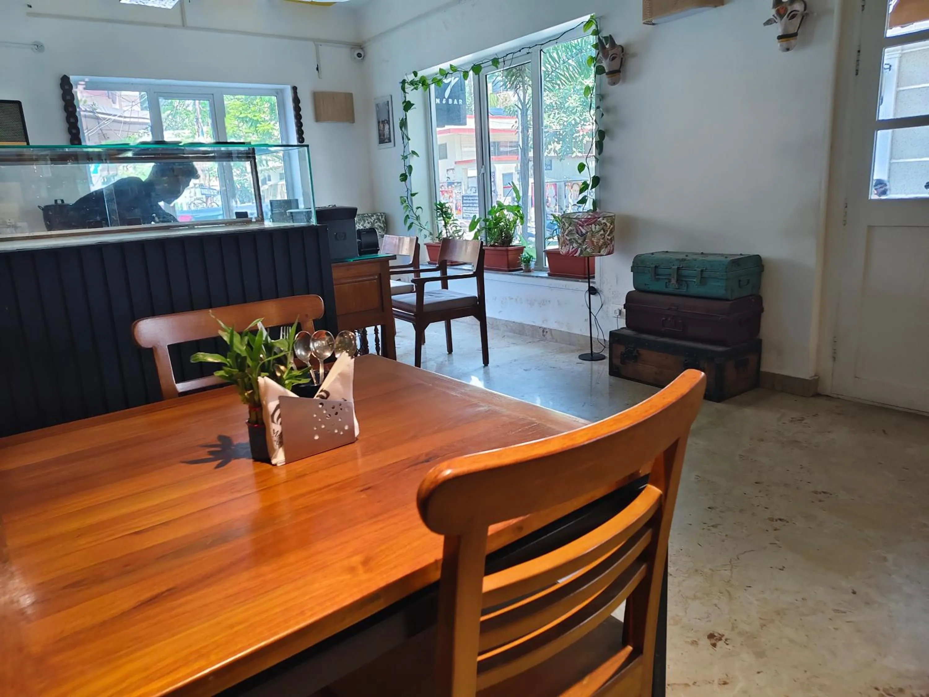 Dining area in Hotel Aura by Woco Stays
