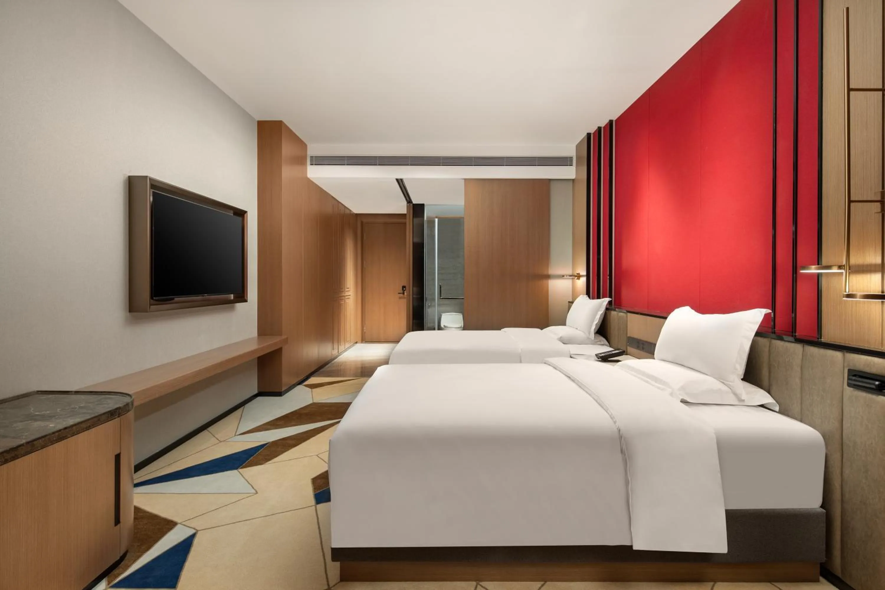 Photo of the whole room, Bed in La Quinta by Wyndham Weifang South