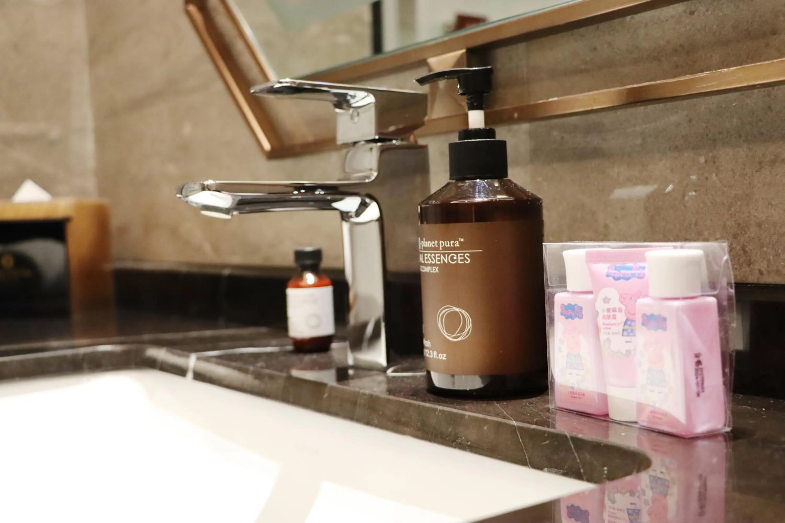 Toilet in La Quinta by Wyndham Weifang South