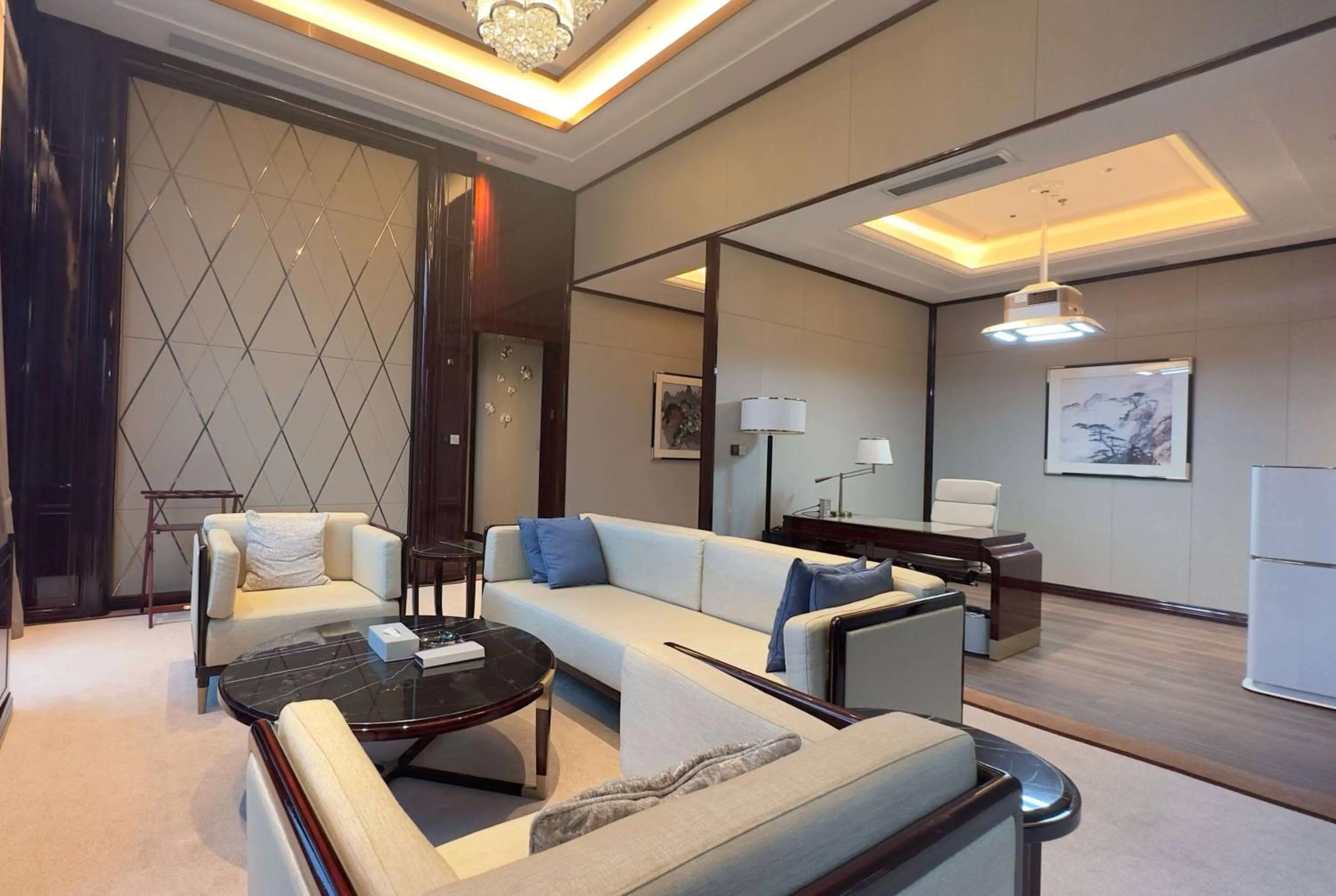 Photo of the whole room in Wyndham Grand Tongren Downtown Hotel