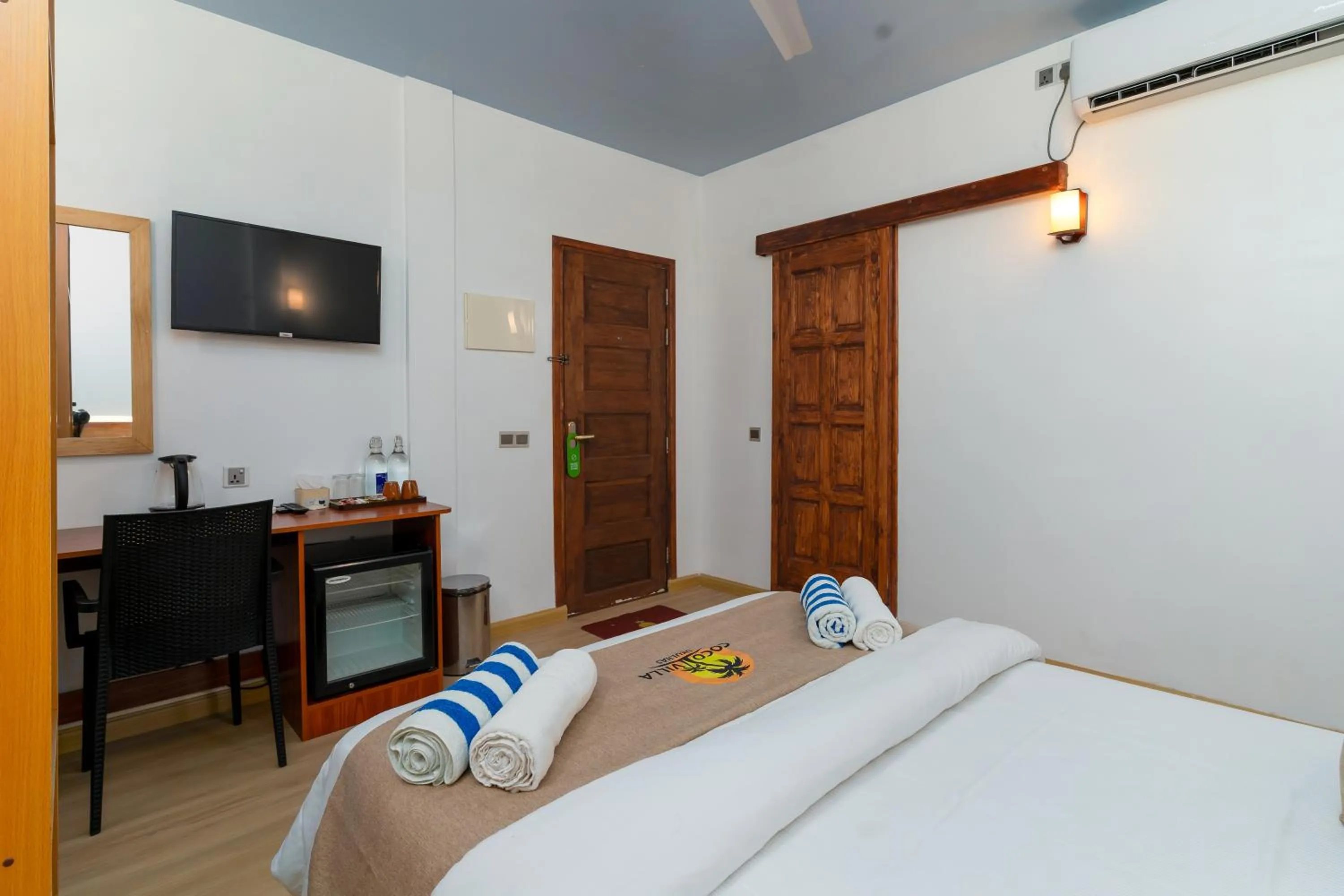 Bed in Coco Ukulhas Villa