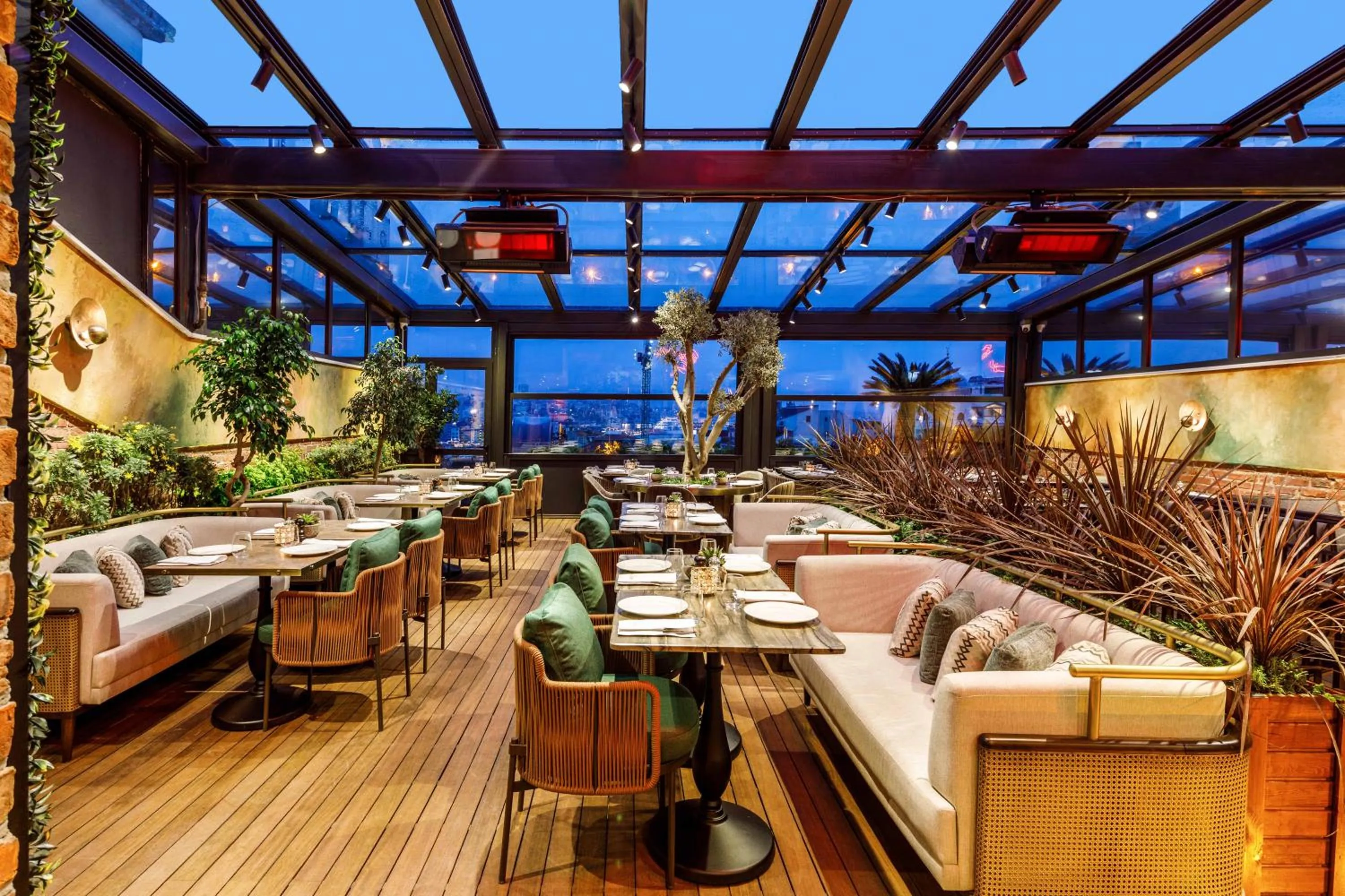 Lounge or bar in Cronton Design Hotel