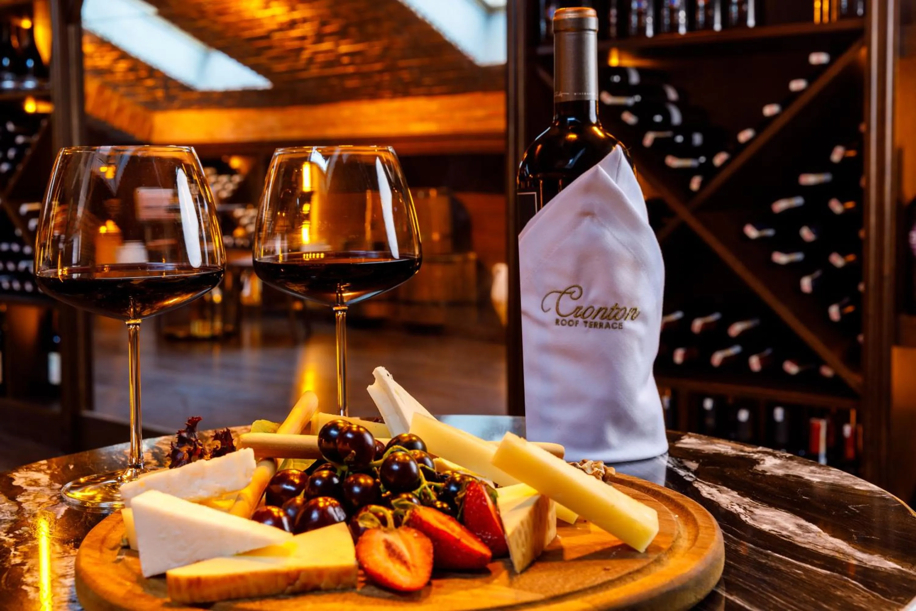 Food and drinks in Cronton Design Hotel