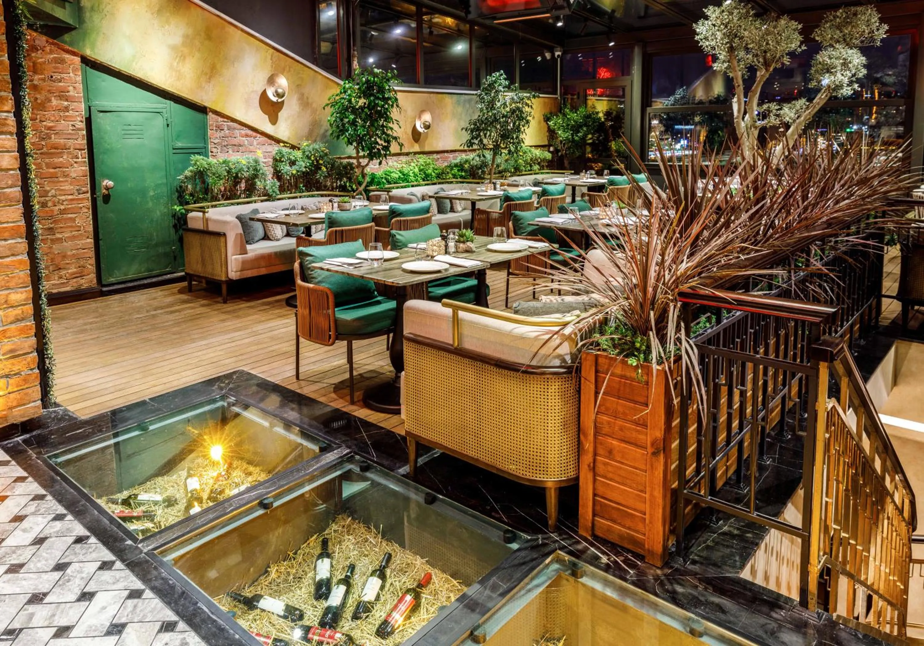 Restaurant/places to eat in Cronton Design Hotel