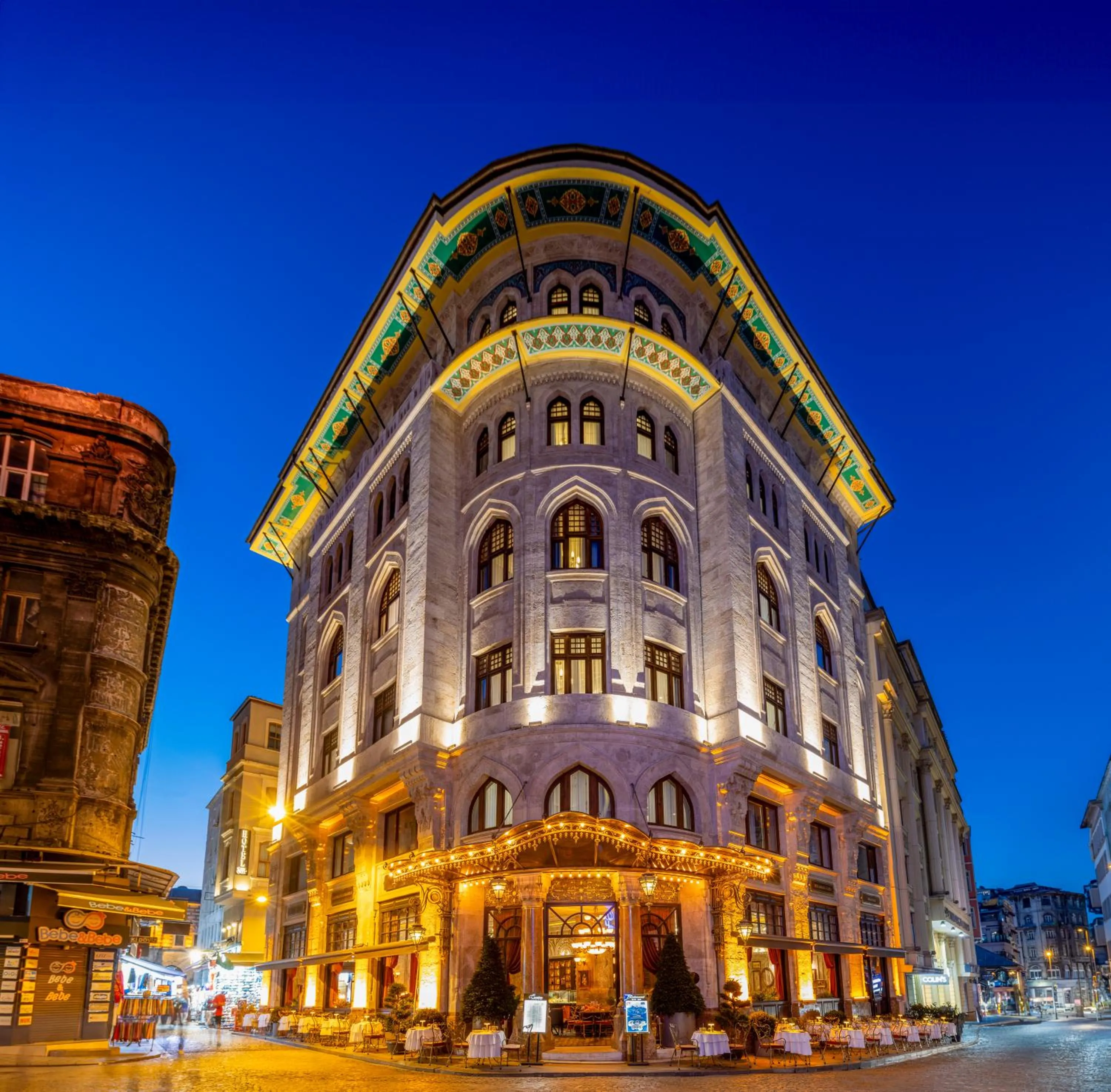 Property building in Cronton Design Hotel