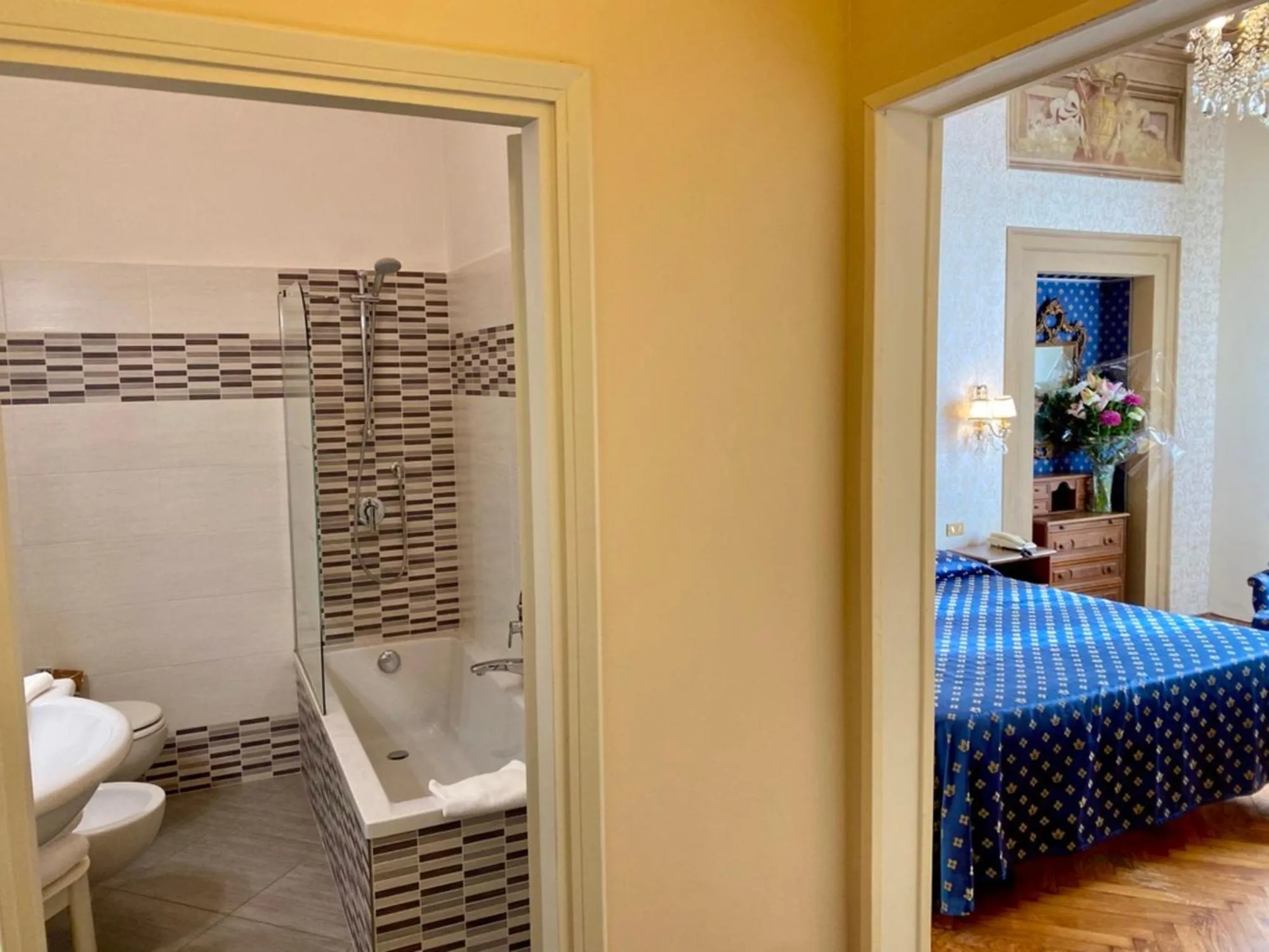 Photo of the whole room, Bed in Hotel Martelli