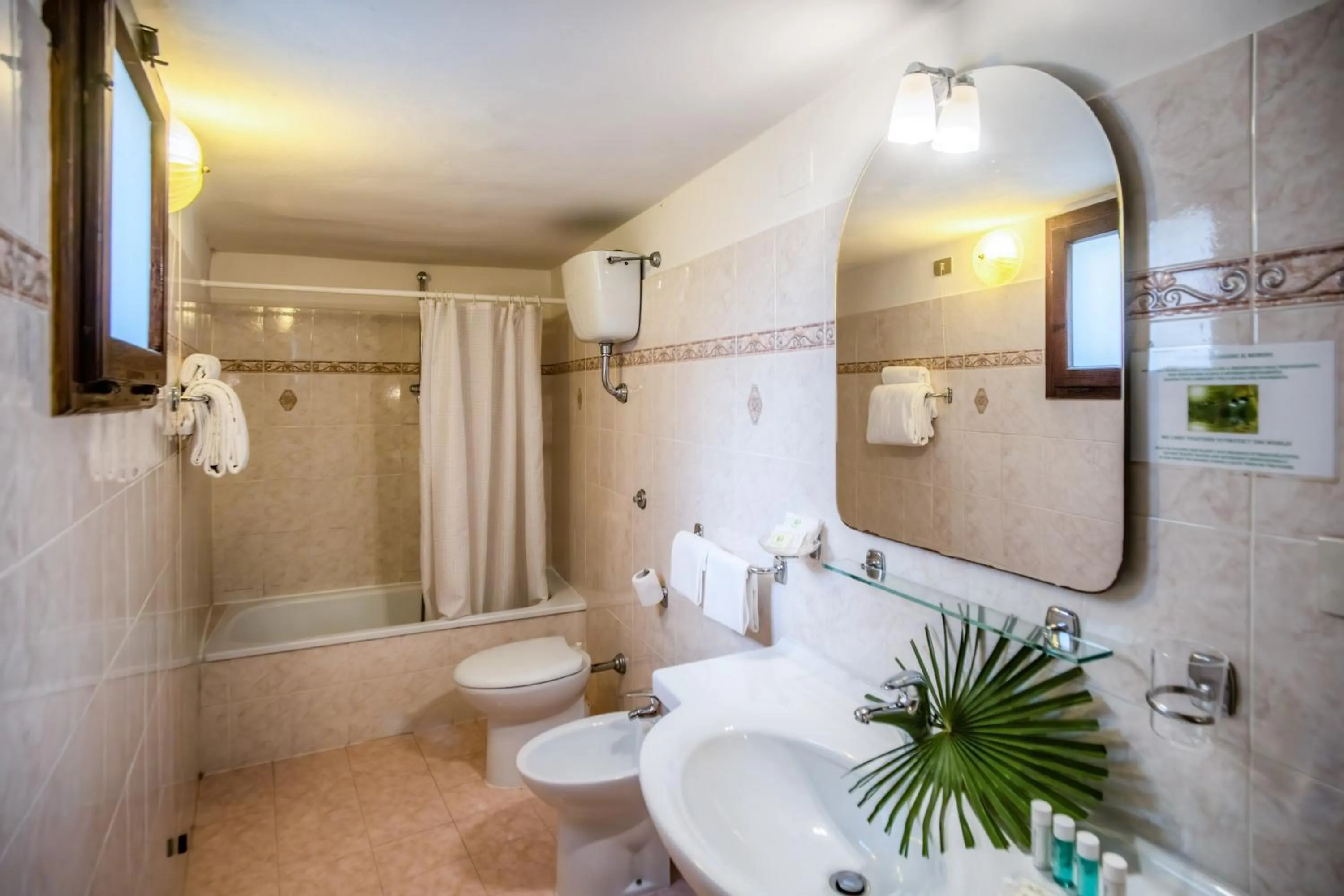 Bathroom in Hotel Martelli