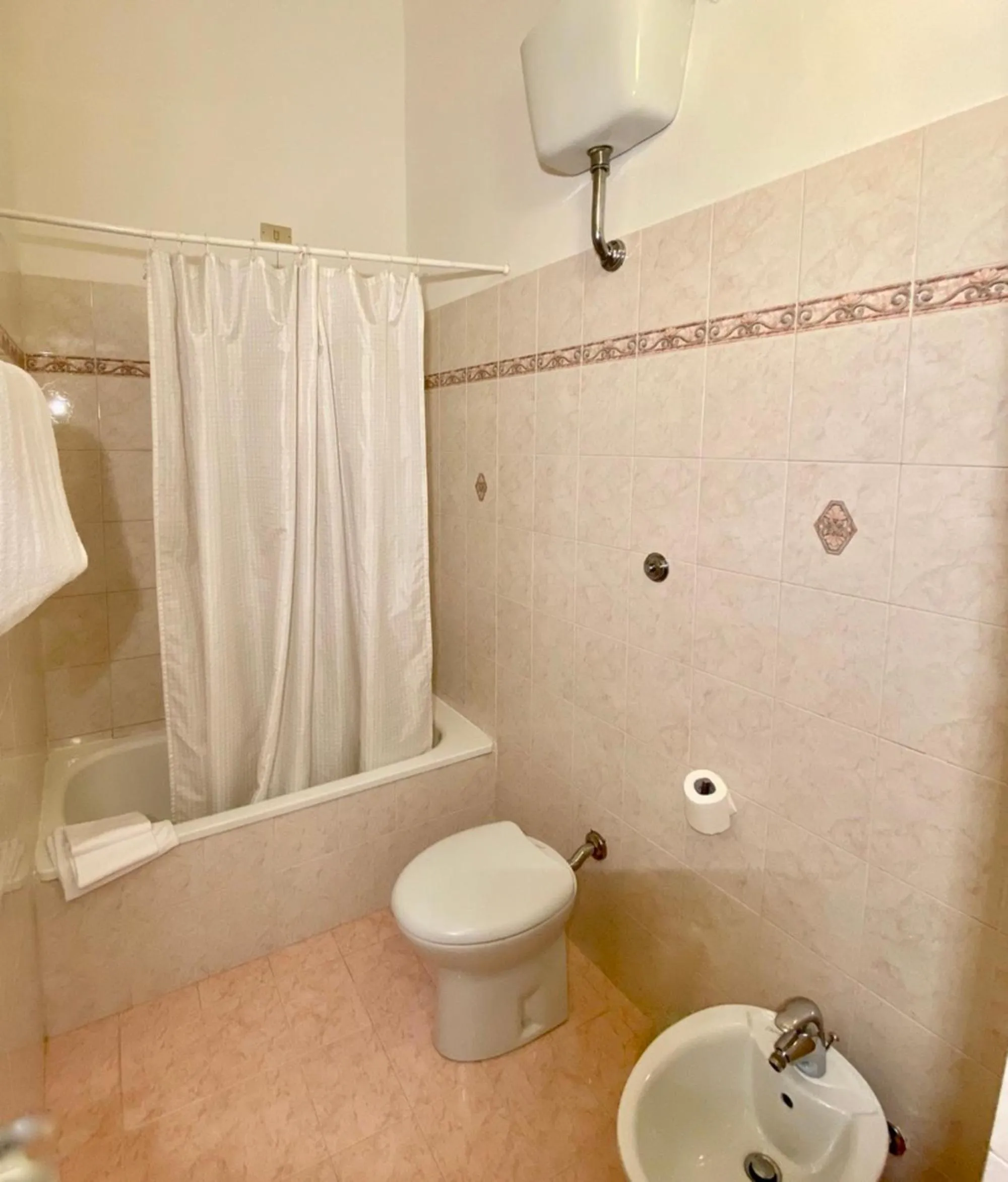 Bathroom in Hotel Martelli