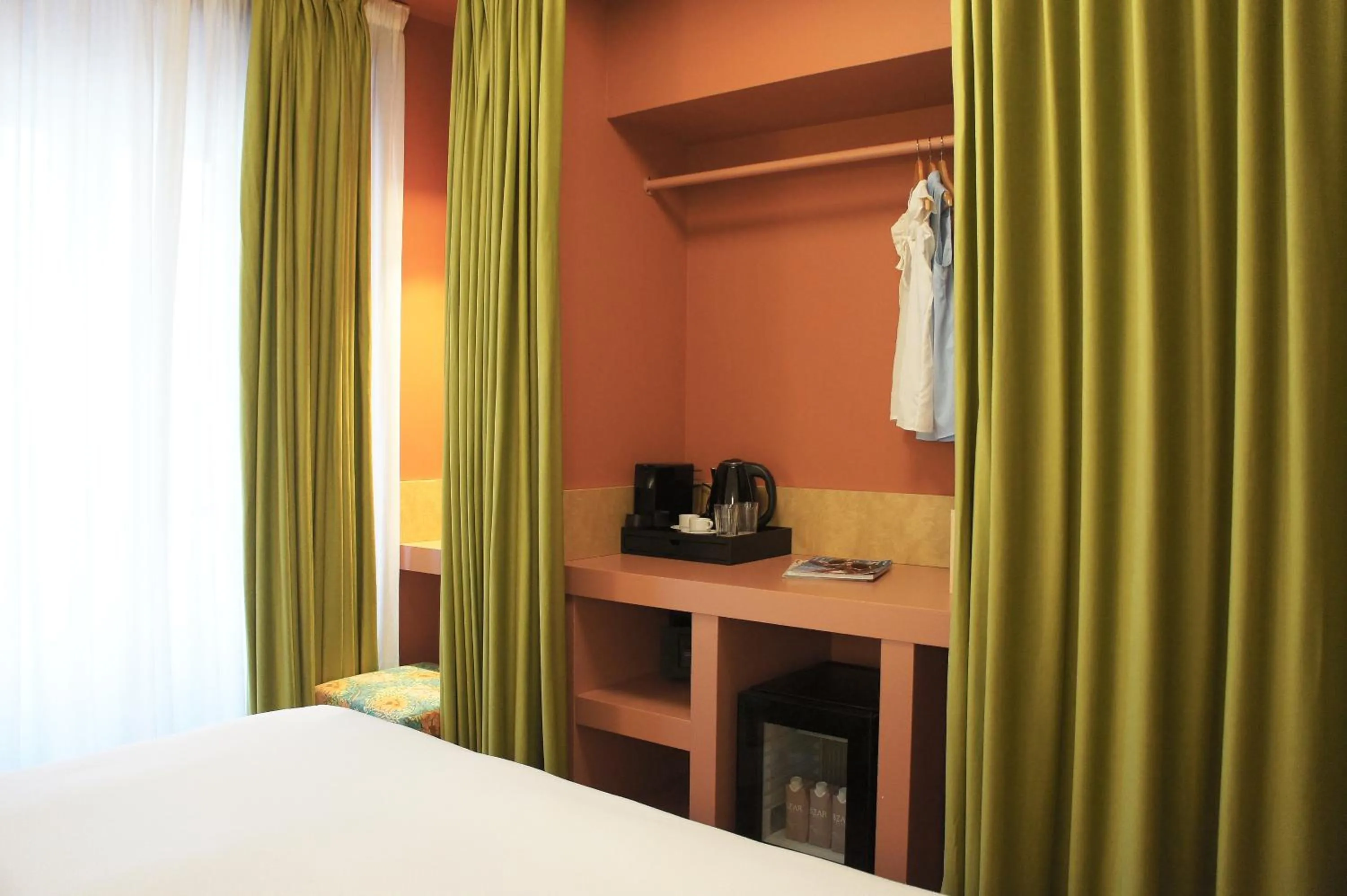 Bedroom, Bed in Hotel Cortina