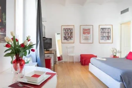 Bed in Nostromondo Ciancaleoni Palace