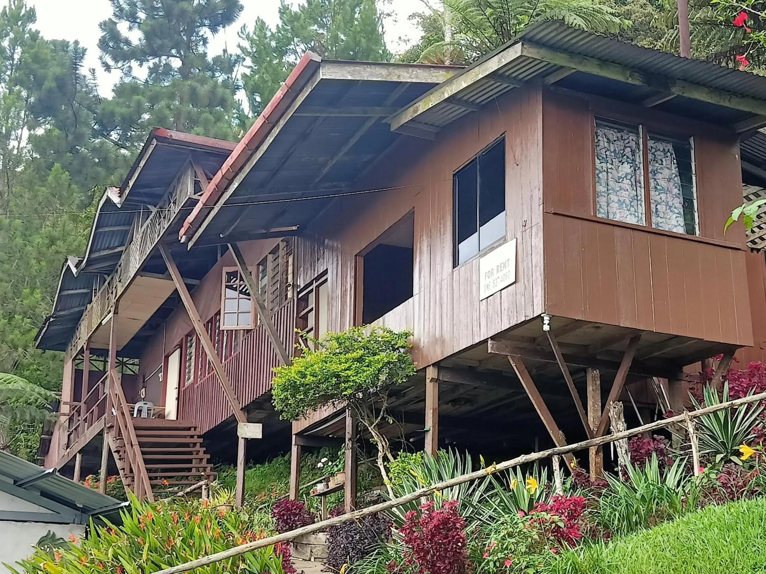 Facade/entrance in Hotel O Mountain Resthouse