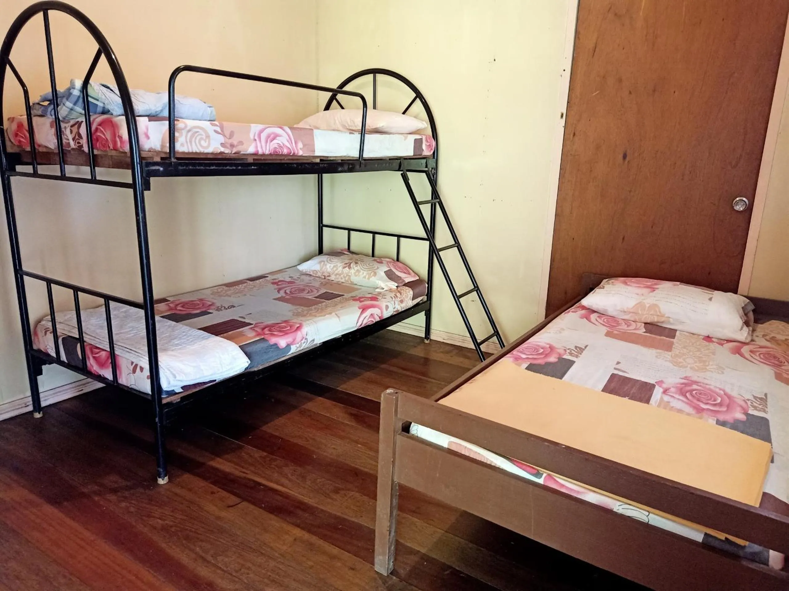 Bedroom, Bed in Hotel O Mountain Resthouse