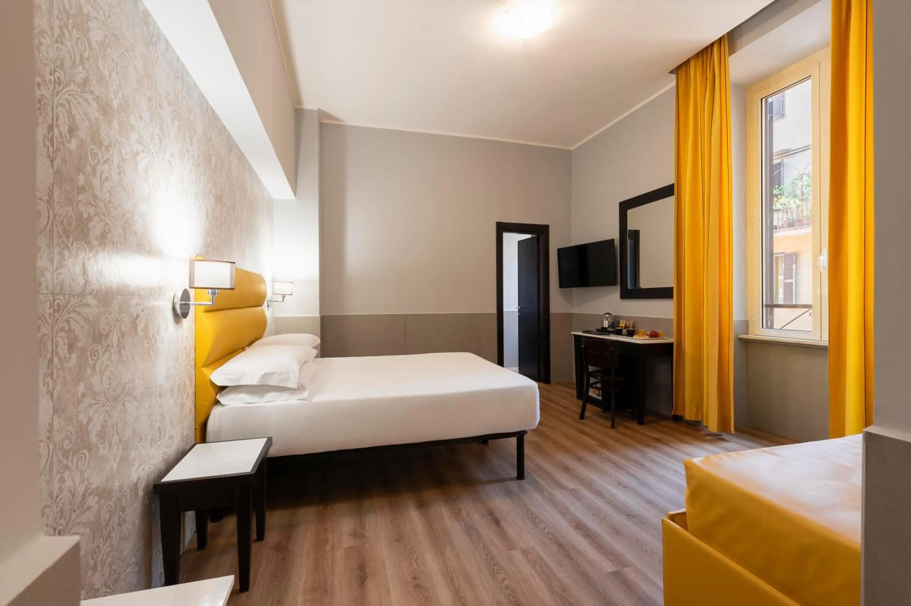 Photo of the whole room, Bed in Hotel Virgilio