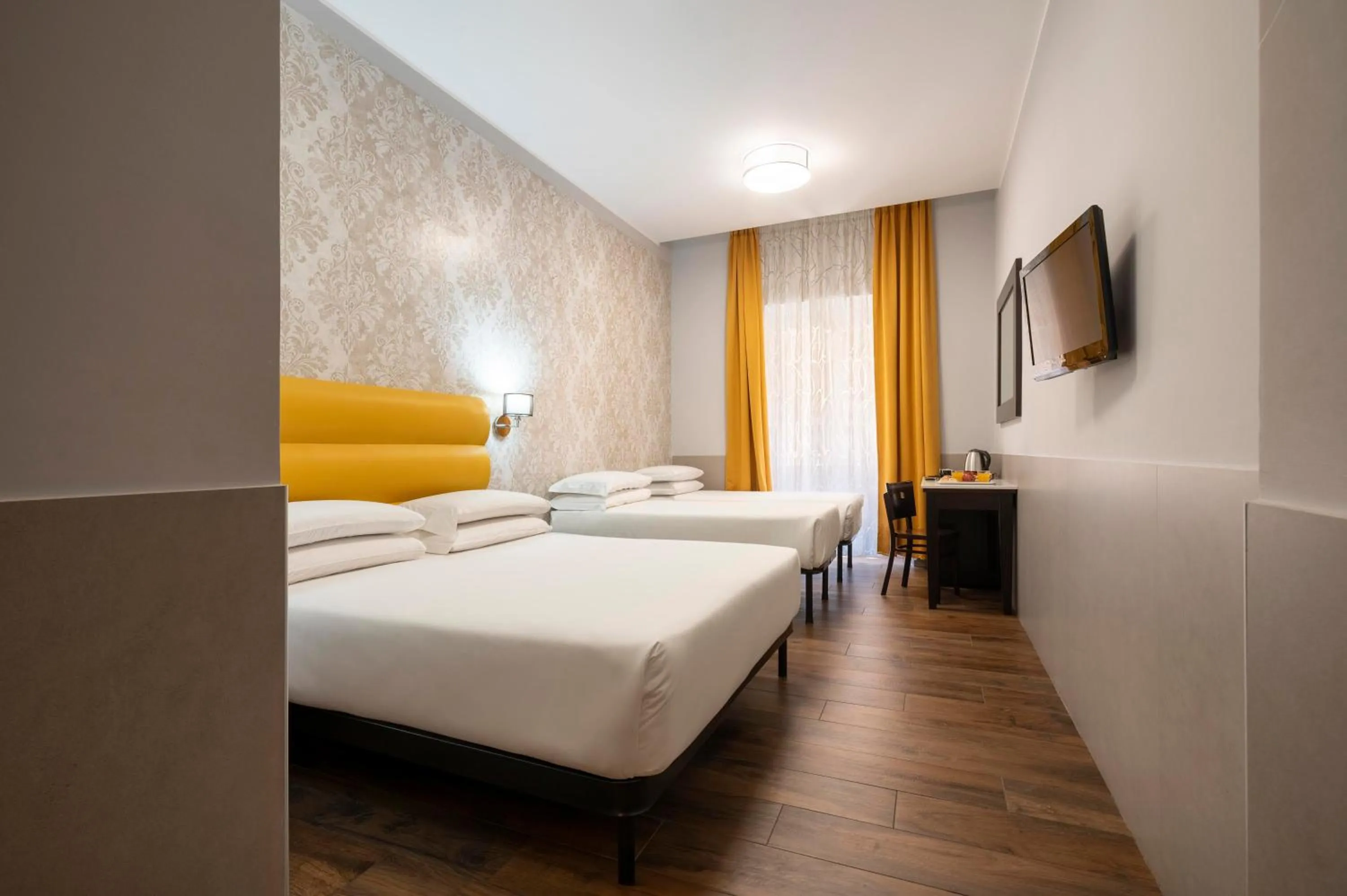 Bed in Hotel Virgilio