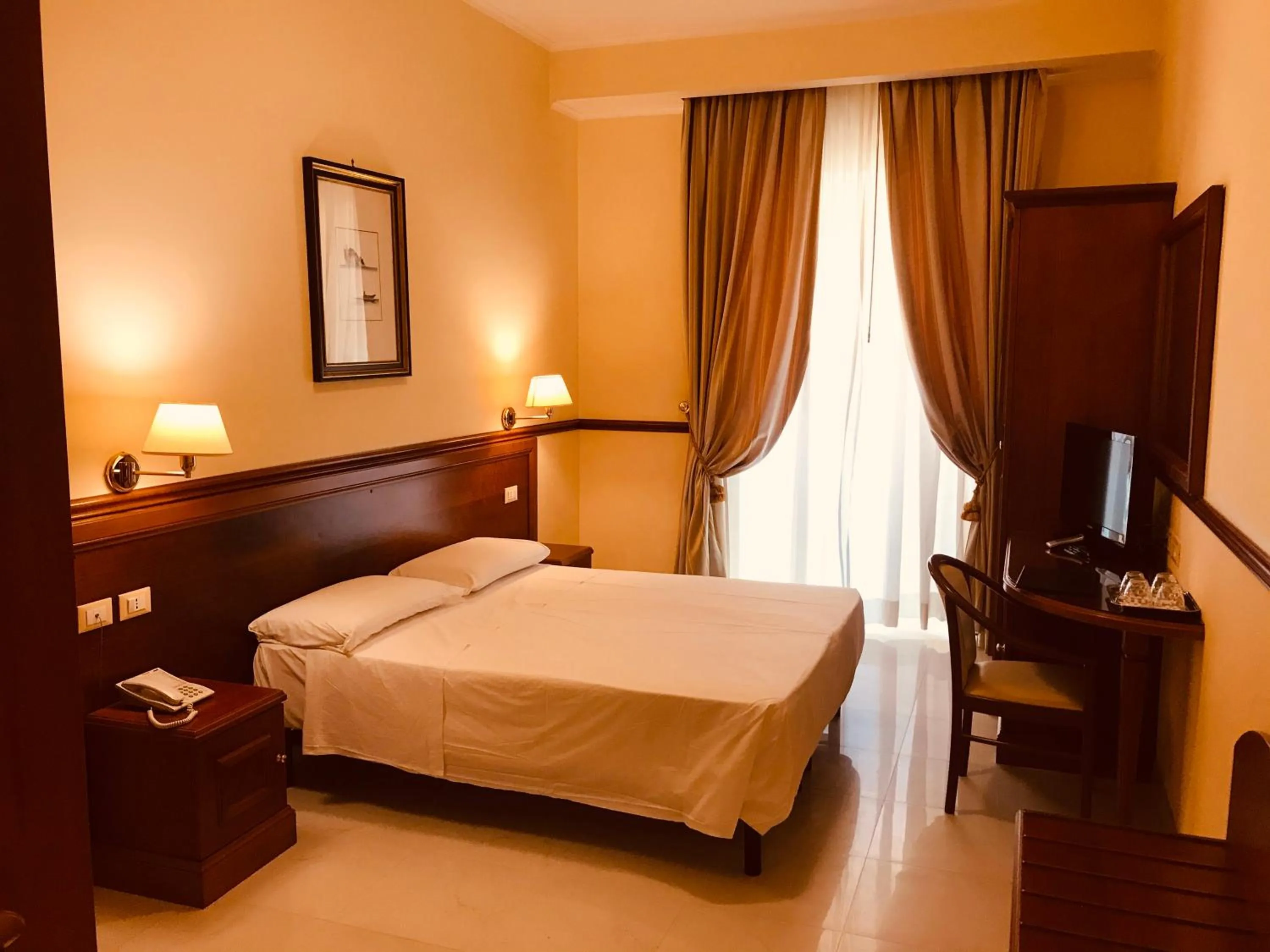 Bed in Hotel Virgilio