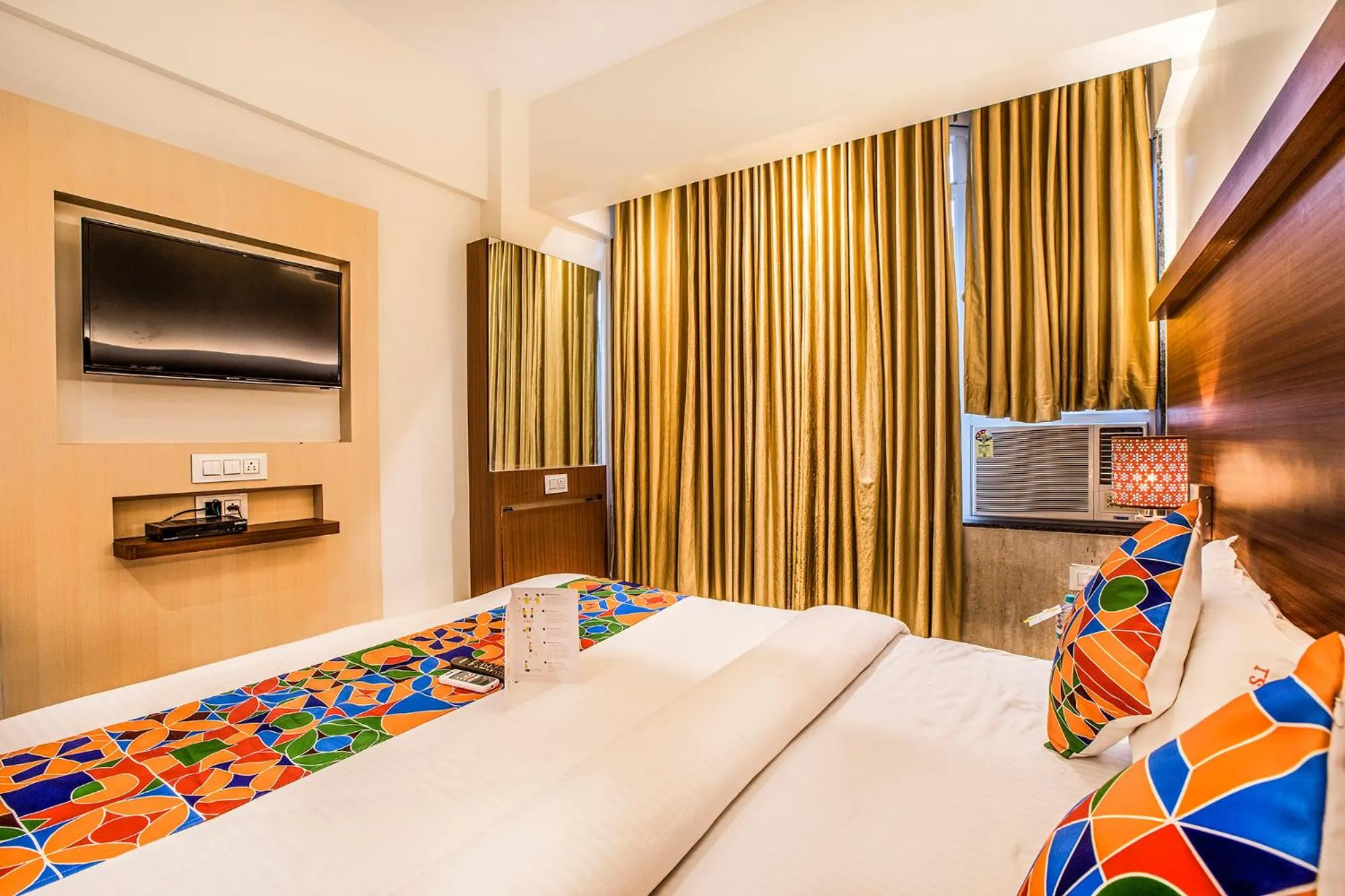 TV and multimedia, Bed in FabHotel Spring inn - Nr Borivali Station