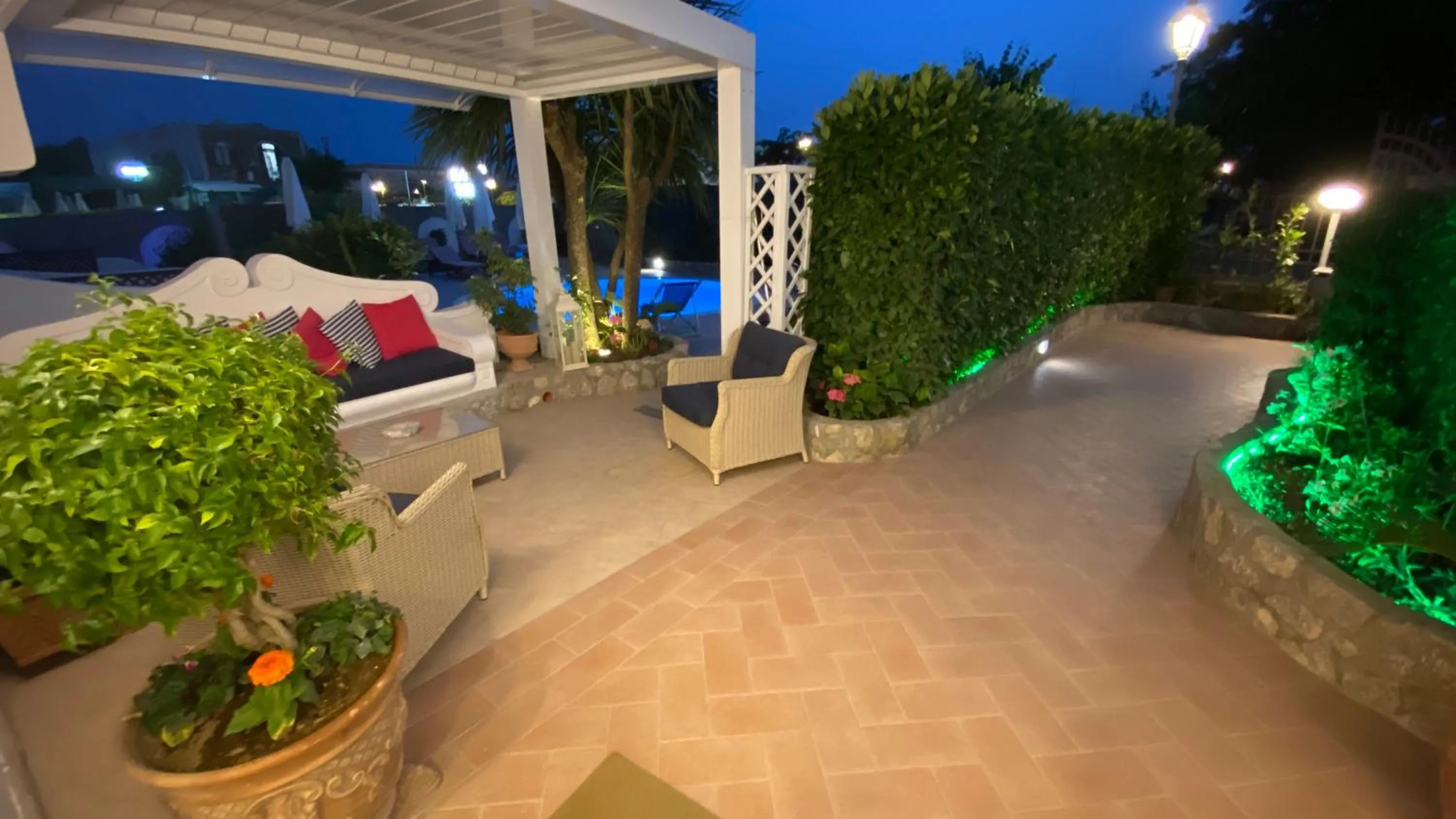 Swimming pool in Bougainville Luxury Boutique Hotel