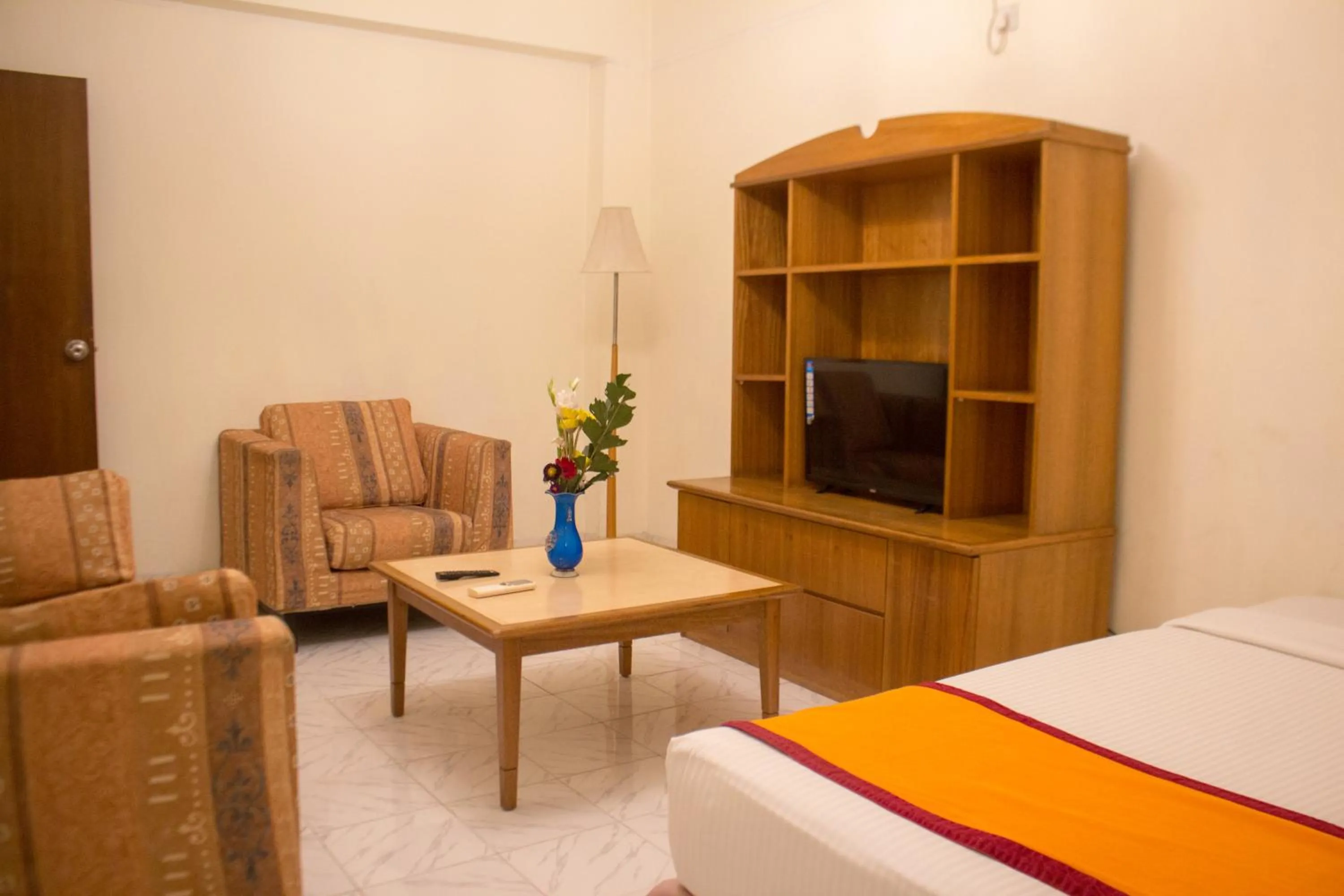 Living room, Bed in Hotel The Enchanted Residence