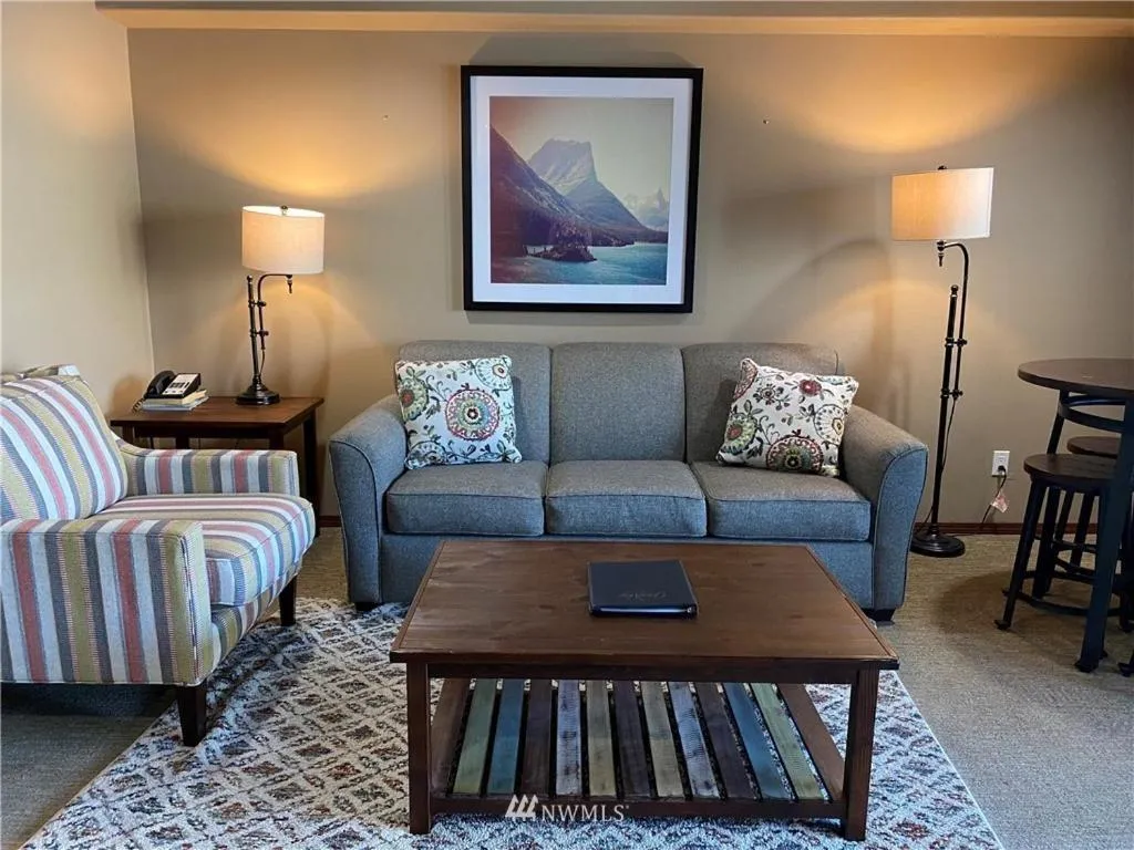 Grandview Lake Chelan- Waterfront View, Pool, Hot tub, Golf, 1 Min To Downtown