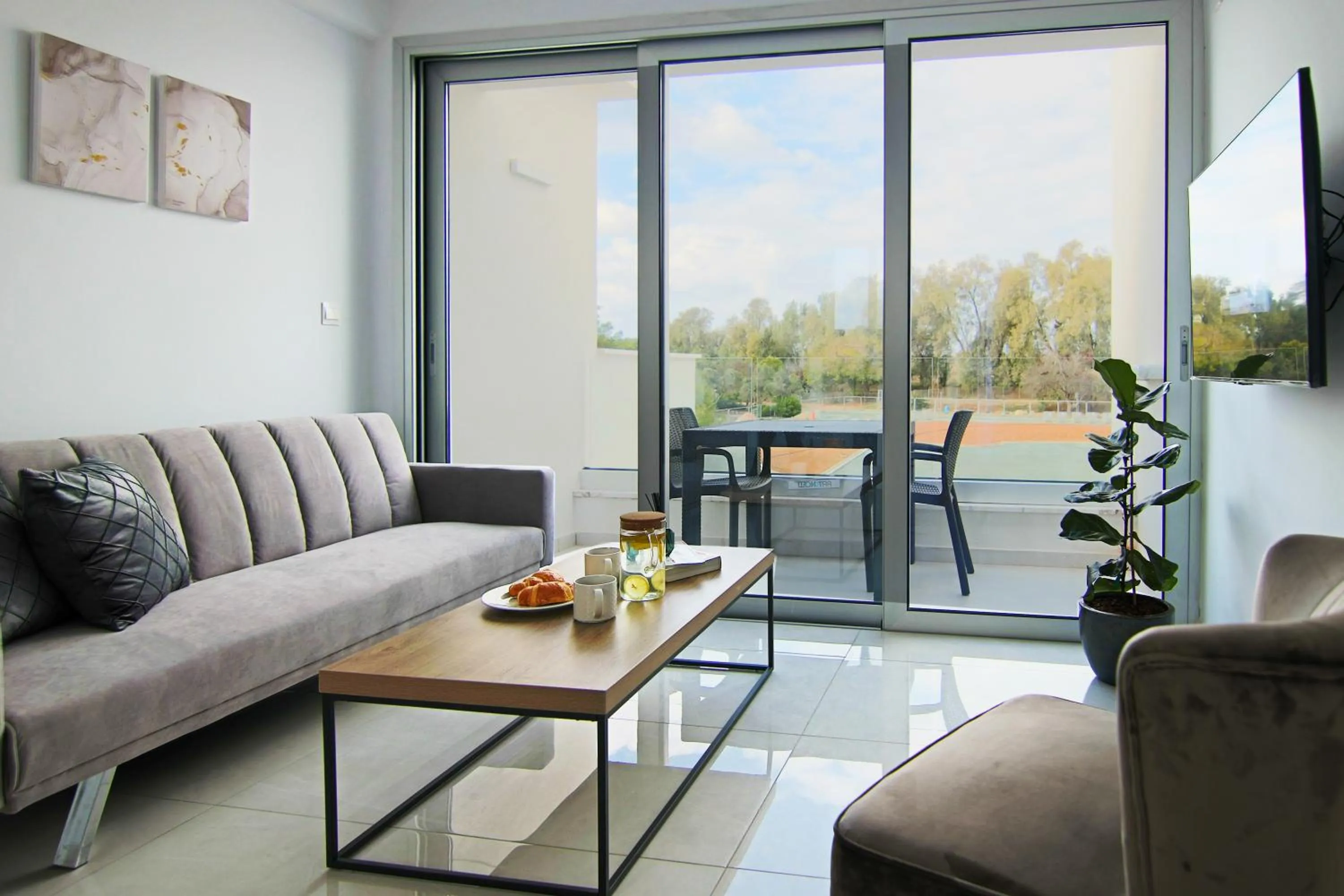 Living room in Phaedrus Living - Seaside Executive Flat Harbour 204