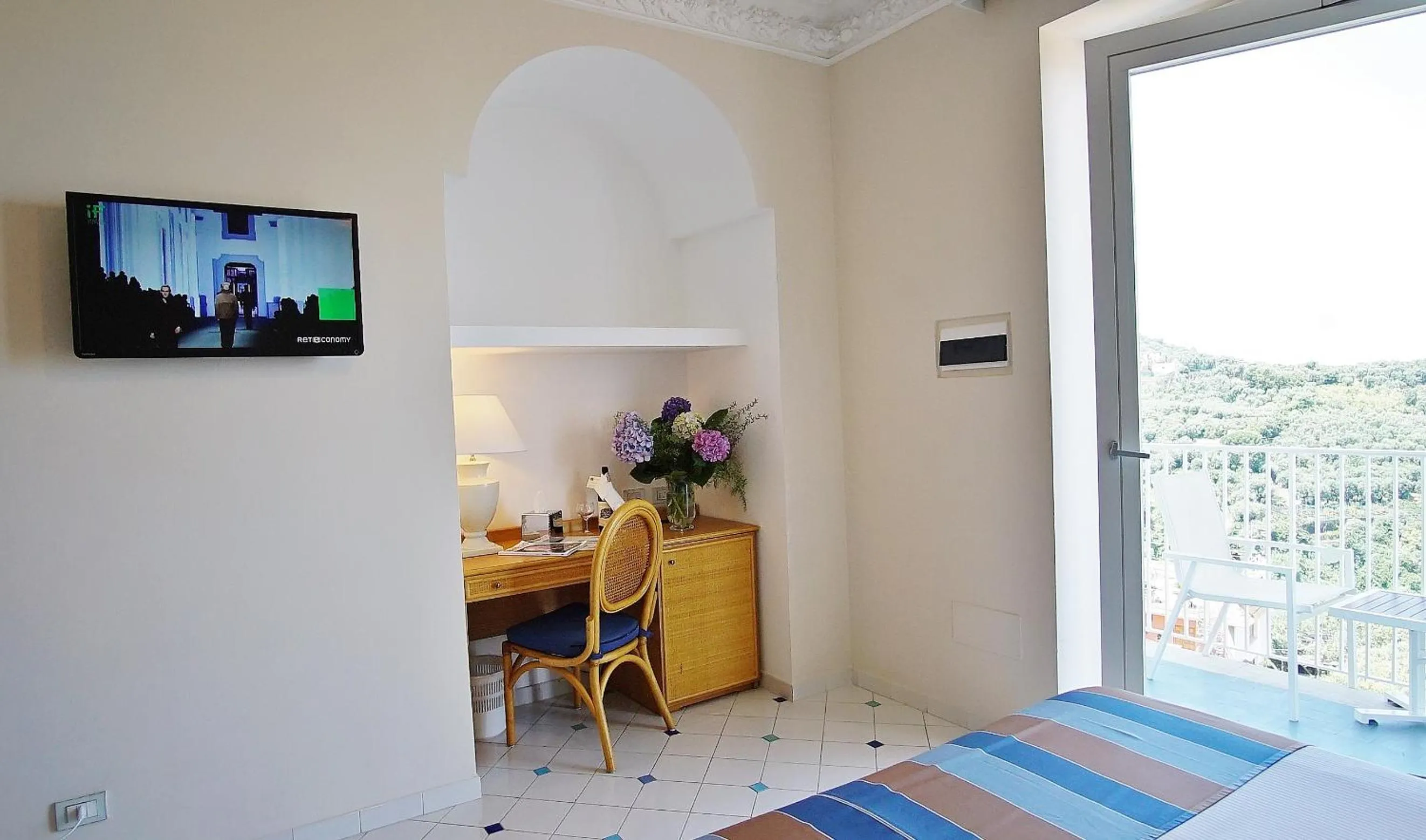 TV and multimedia, Bed in Grand Hotel Aminta