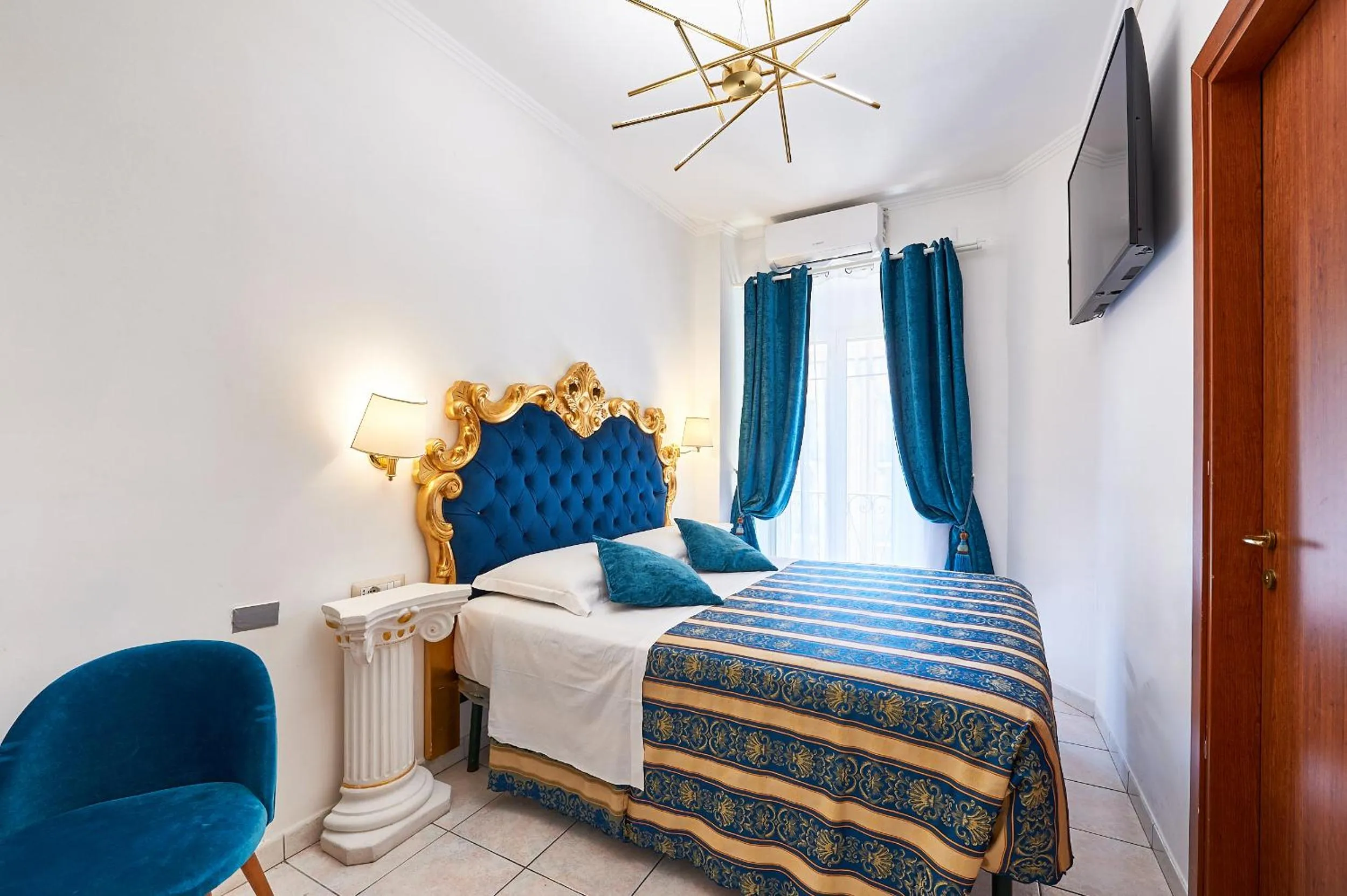 Bed in Hotel Virginia