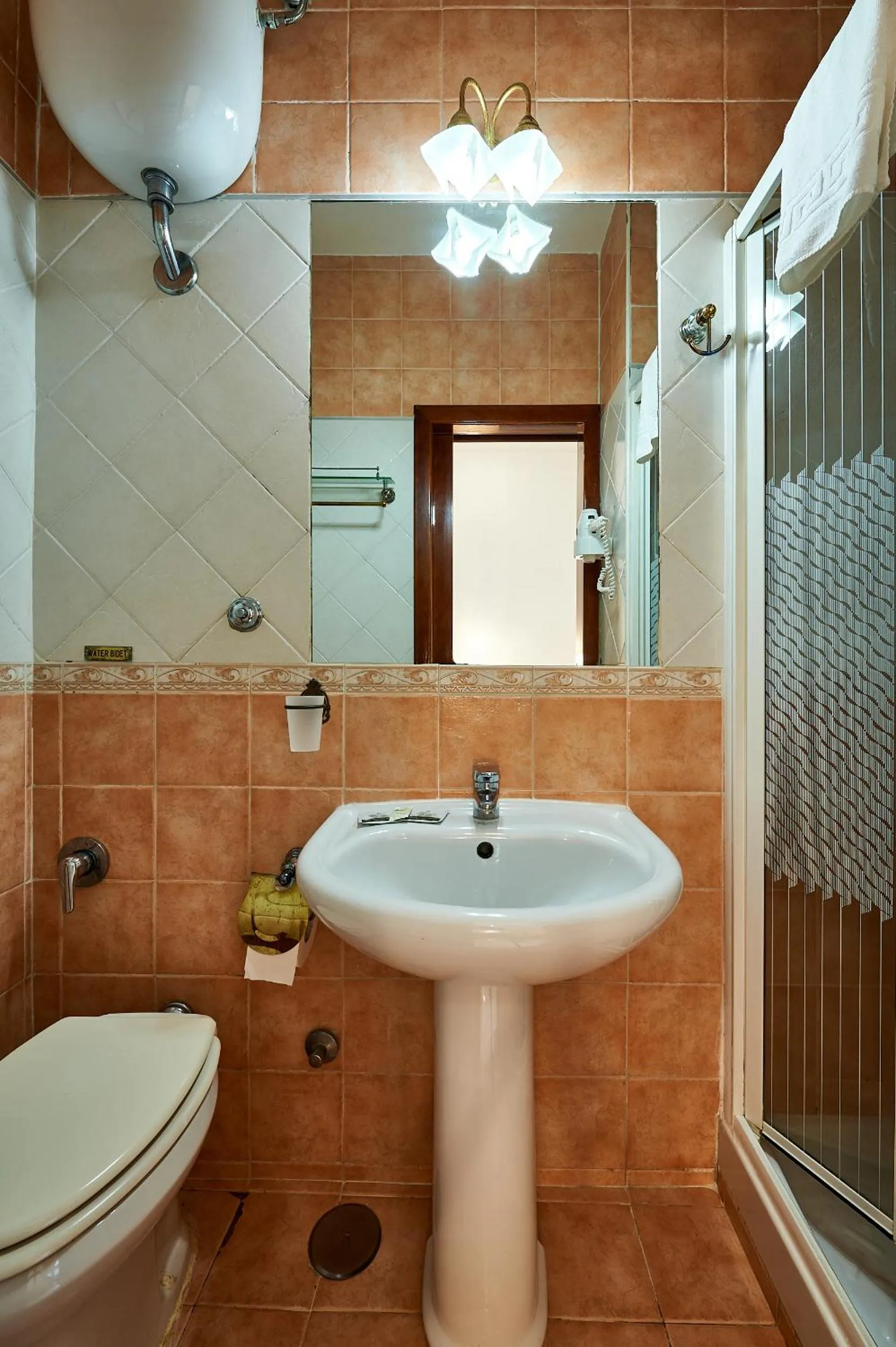 Bathroom in Hotel Virginia