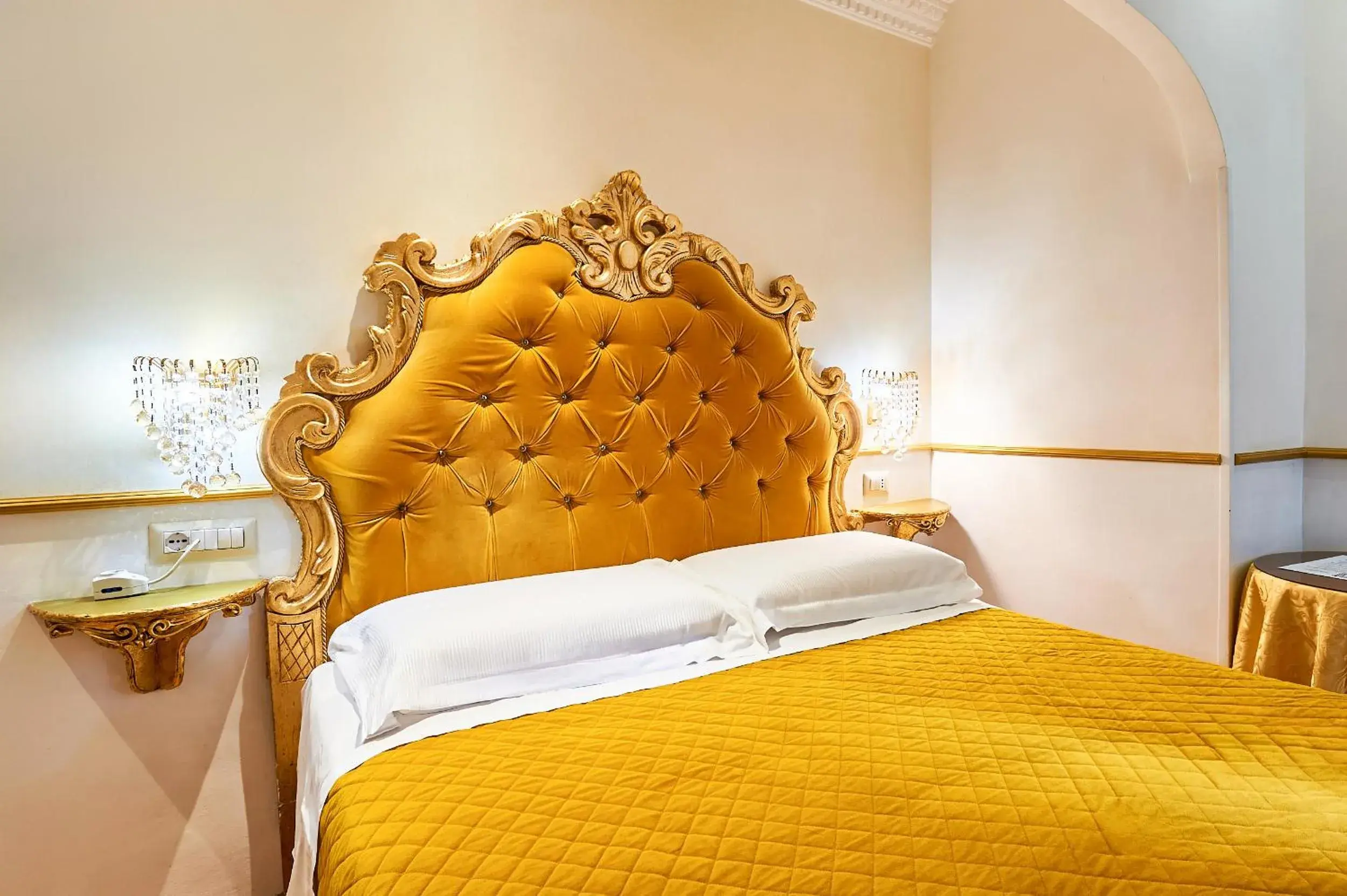 Double Room in Hotel Virginia Double Room in Hotel Virginia