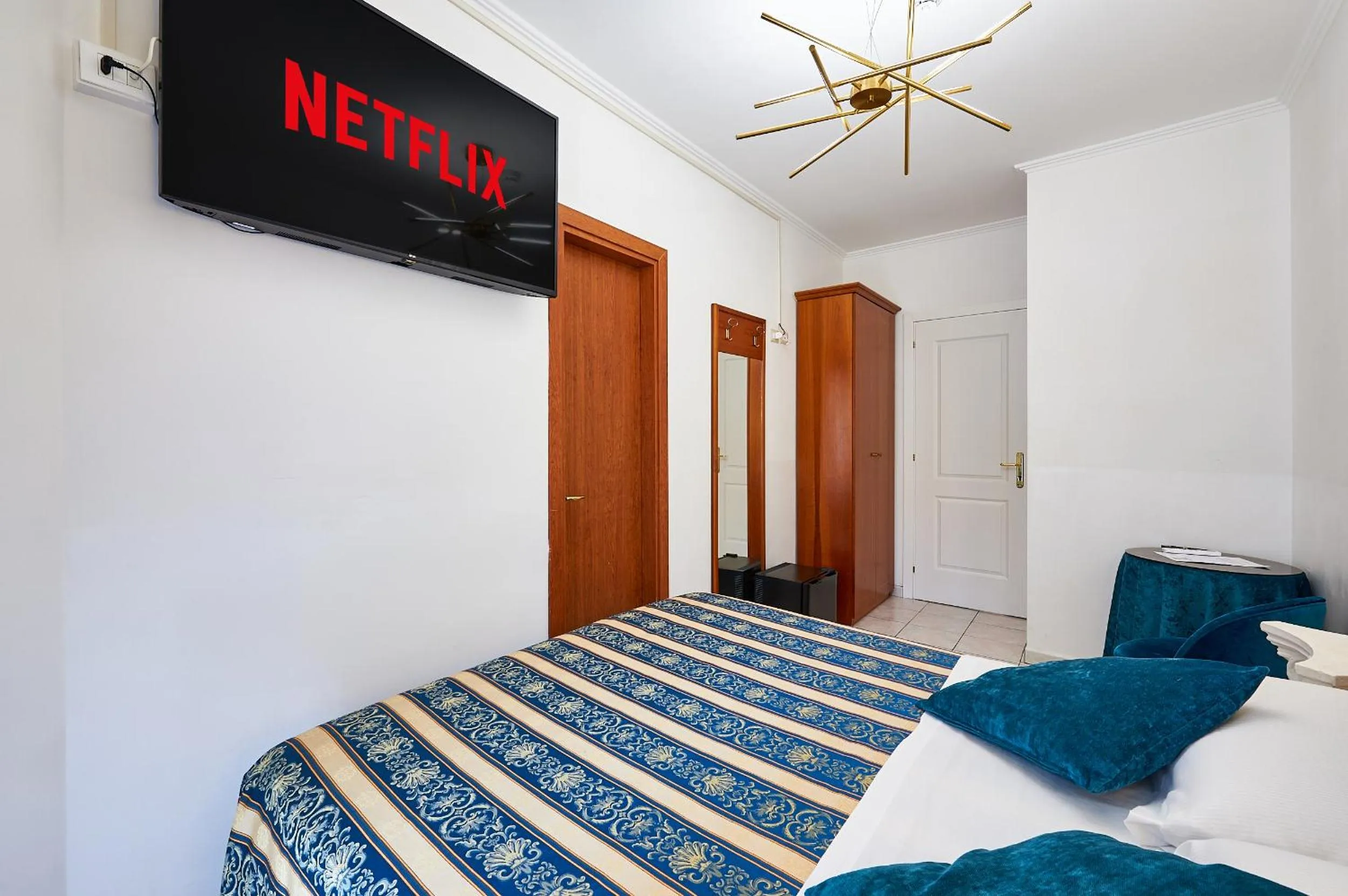 Bed in Hotel Virginia