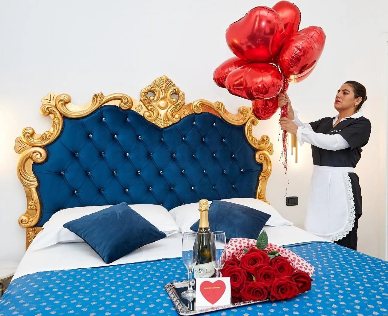 Staff, Bed in Hotel Virginia