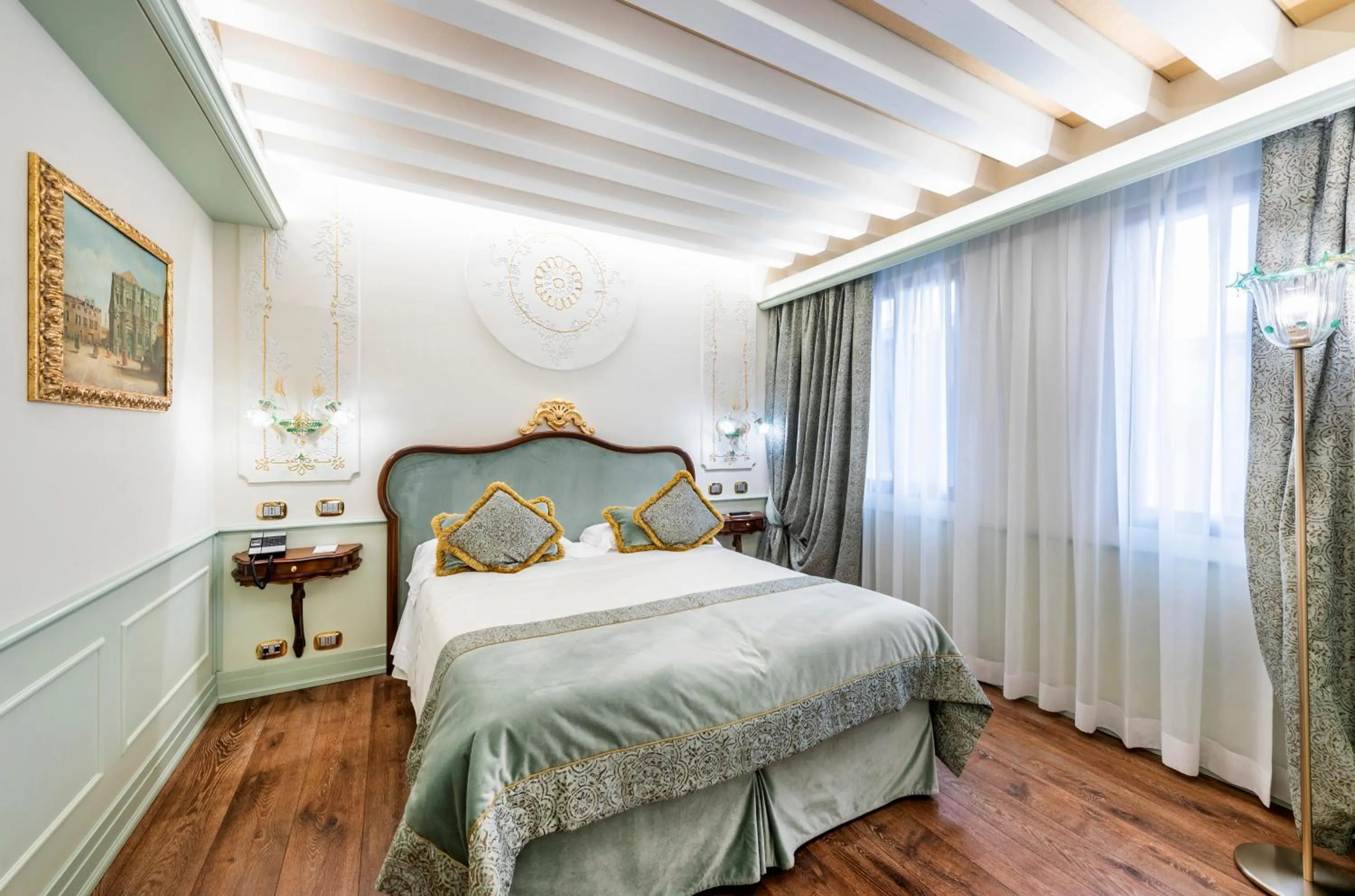 Bedroom, Bed in Monaco & Grand Canal