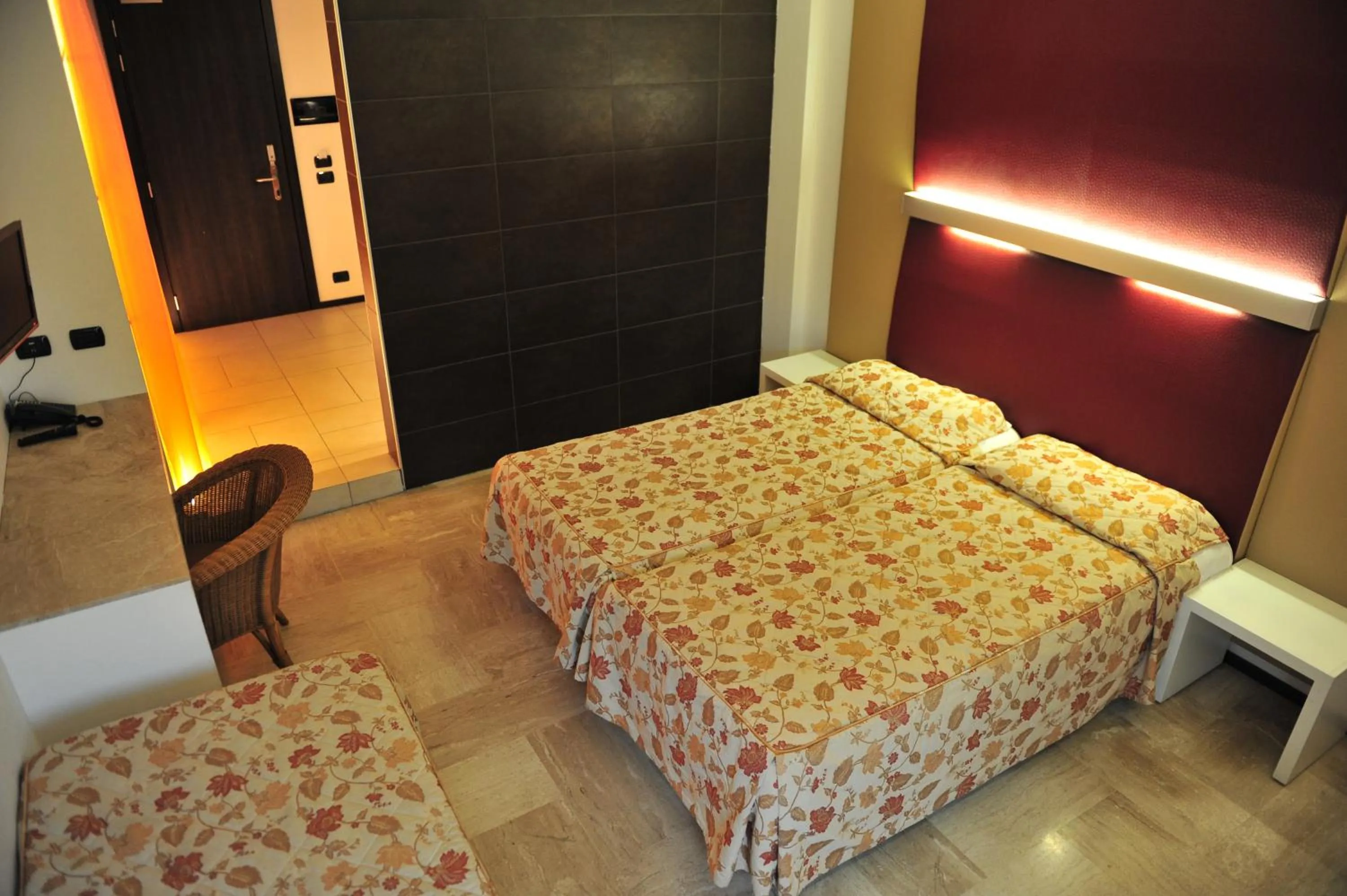 Standard Triple Room in Hotel Antares Sport Beauty & Wellness