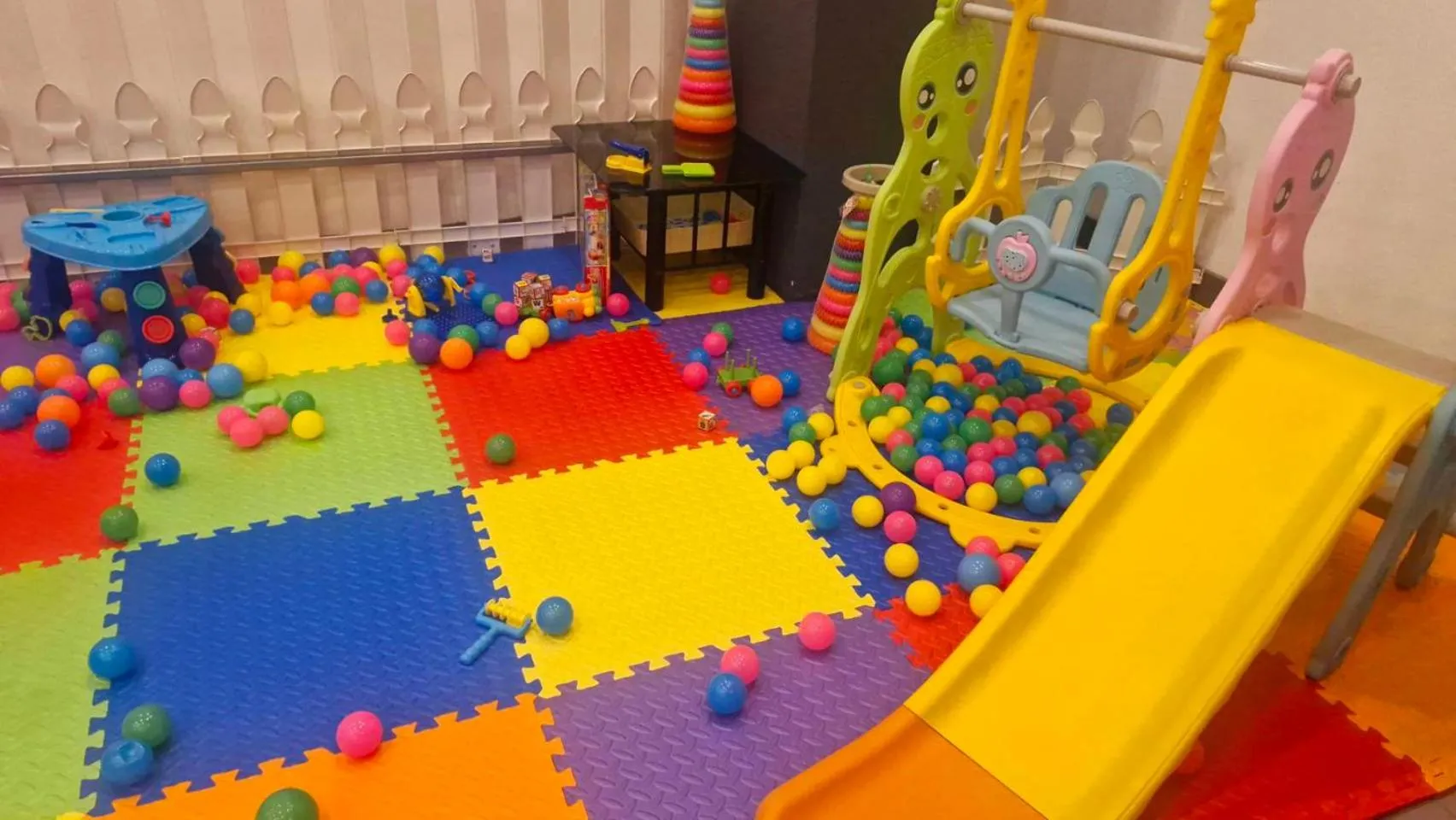 Children play ground in Arthitaya Green Nature Hotel & Lakkhana Poolside Resort