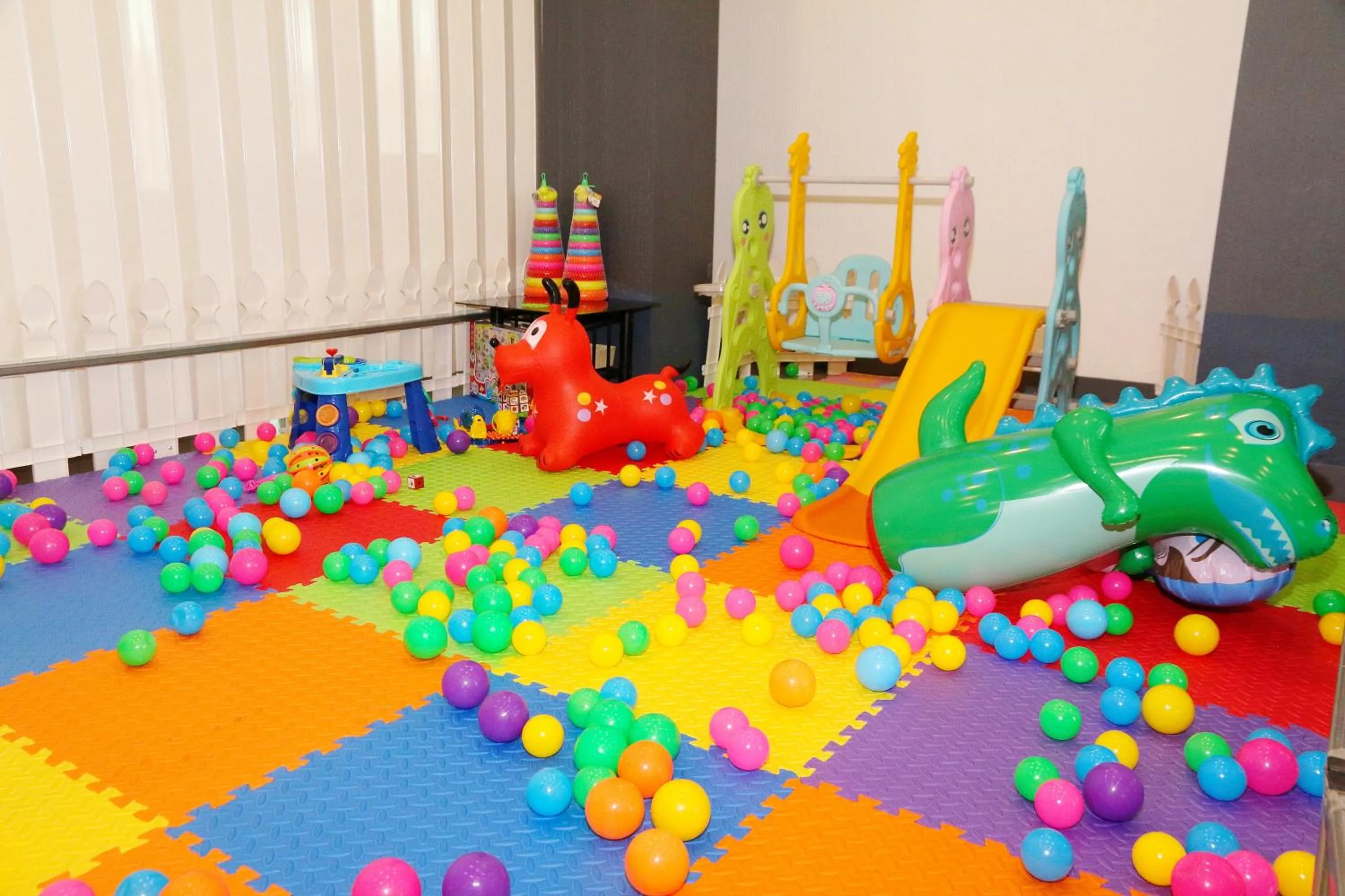 Children play ground in Arthitaya Green Nature Hotel & Lakkhana Poolside Resort