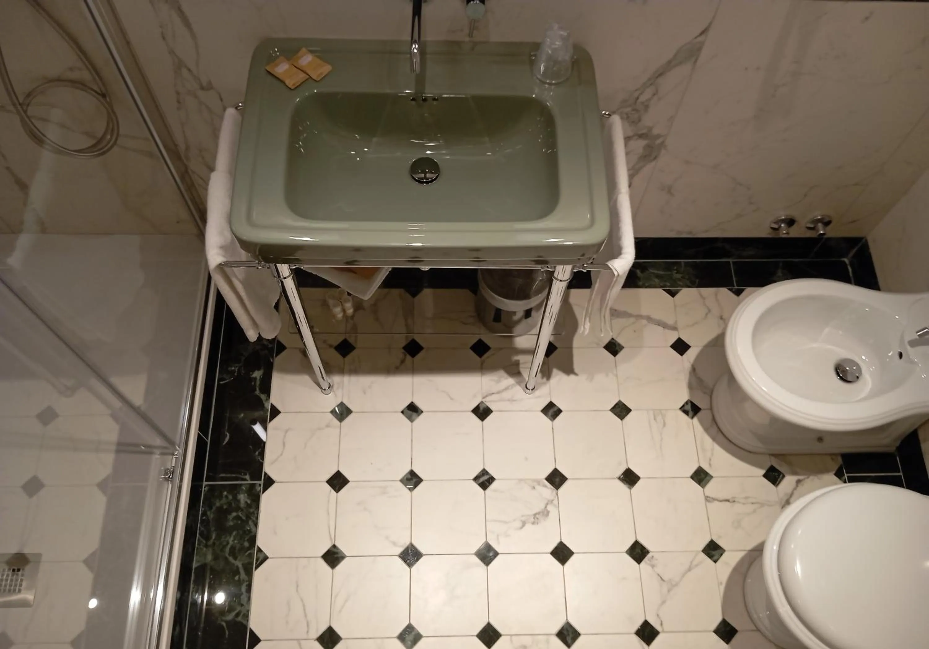 Shower in Hotel Palazzo Ognissanti