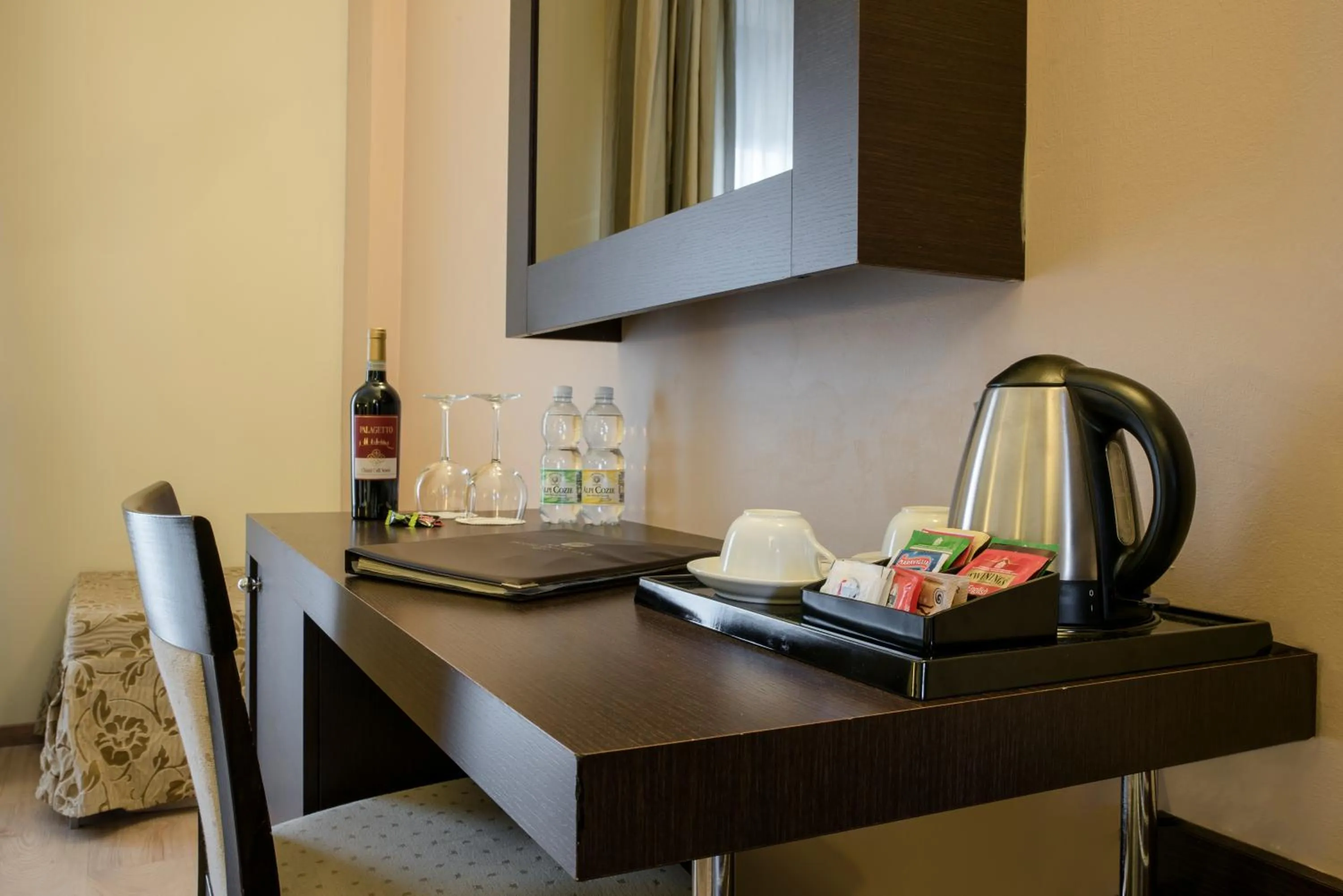 Coffee/tea facilities in Hotel Executive