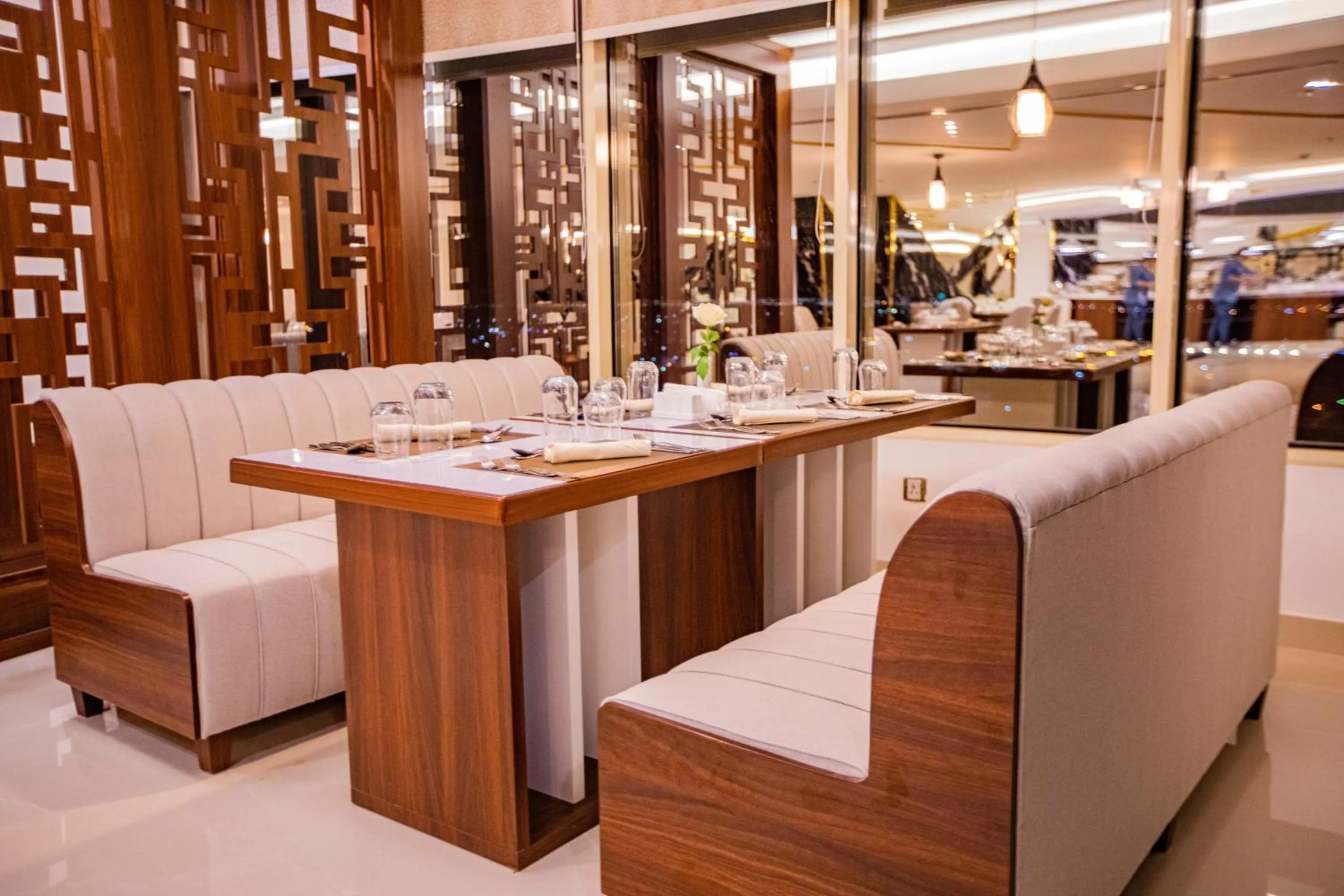 Restaurant/places to eat in Le Park Concord Najran