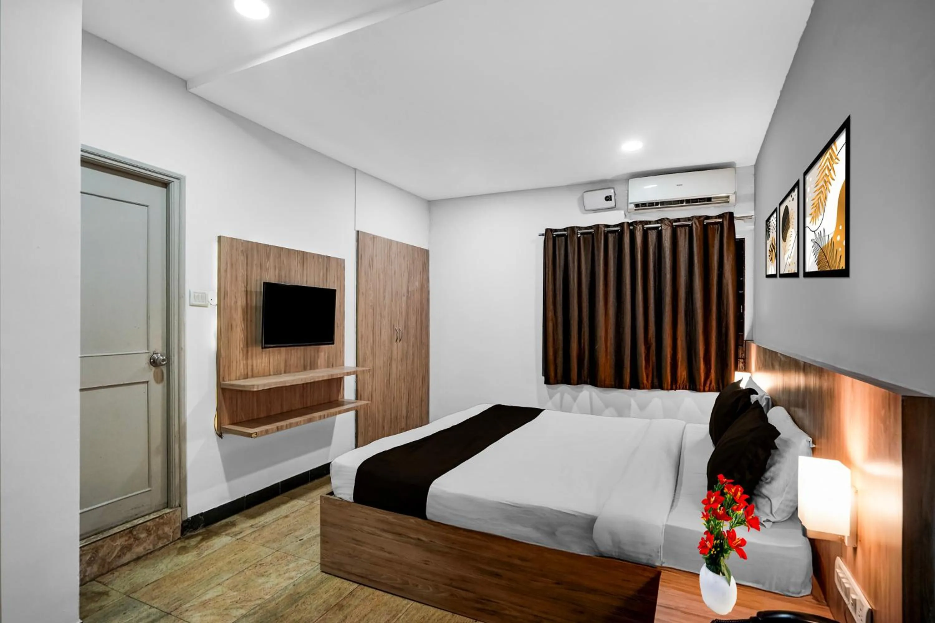 Classic Triple Room - single occupancy in Super Townhouse Richmond MG Road Metro Formerly Richmond Residency