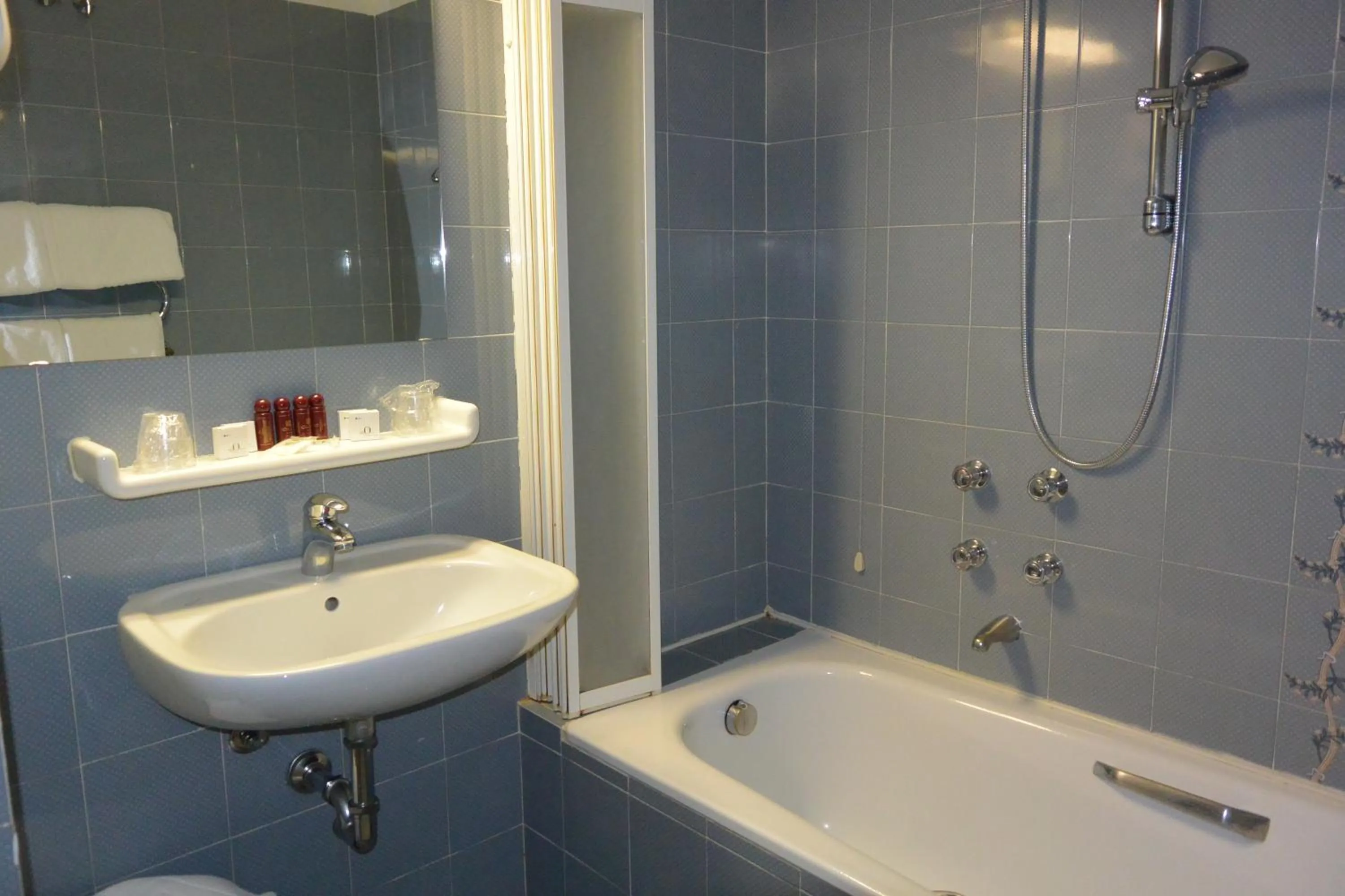 Bathroom in Hotel Lido