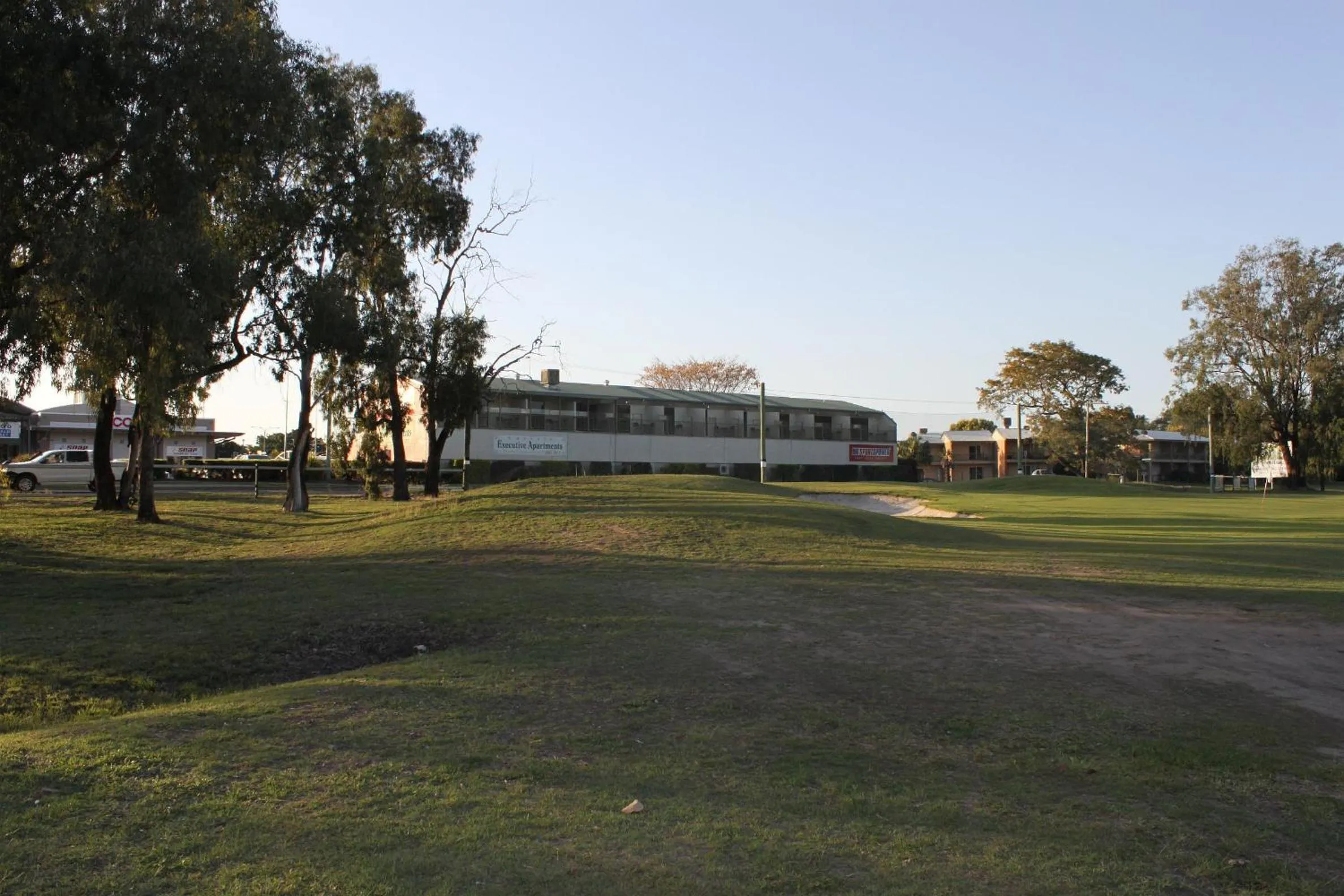 Facade/entrance in Emerald Executive Apartments