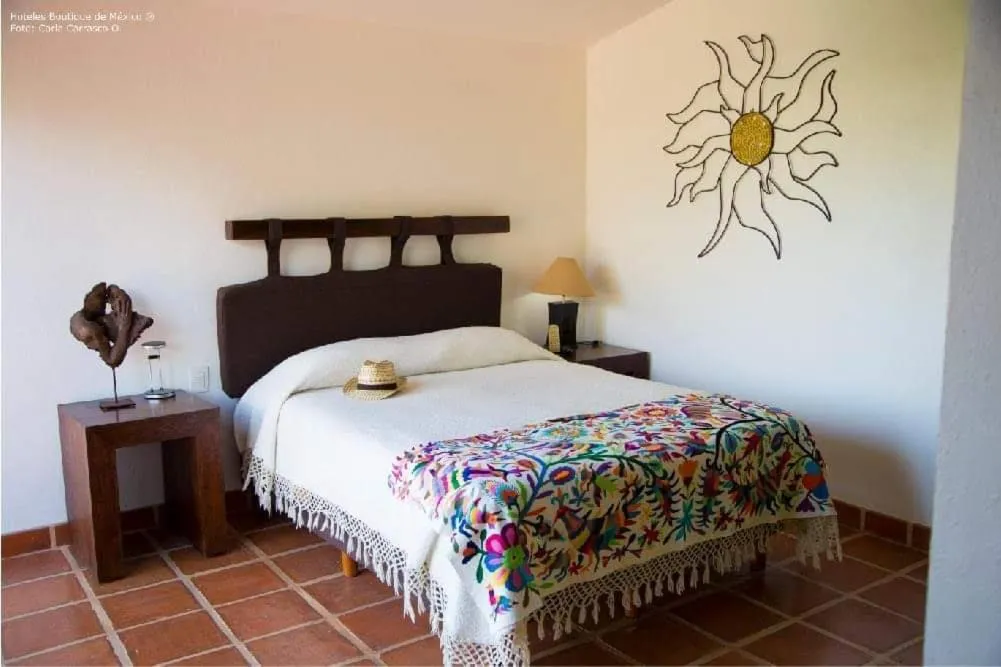 Luna Double Room with Bath in El Cantar del Viento- Hotel Boutique