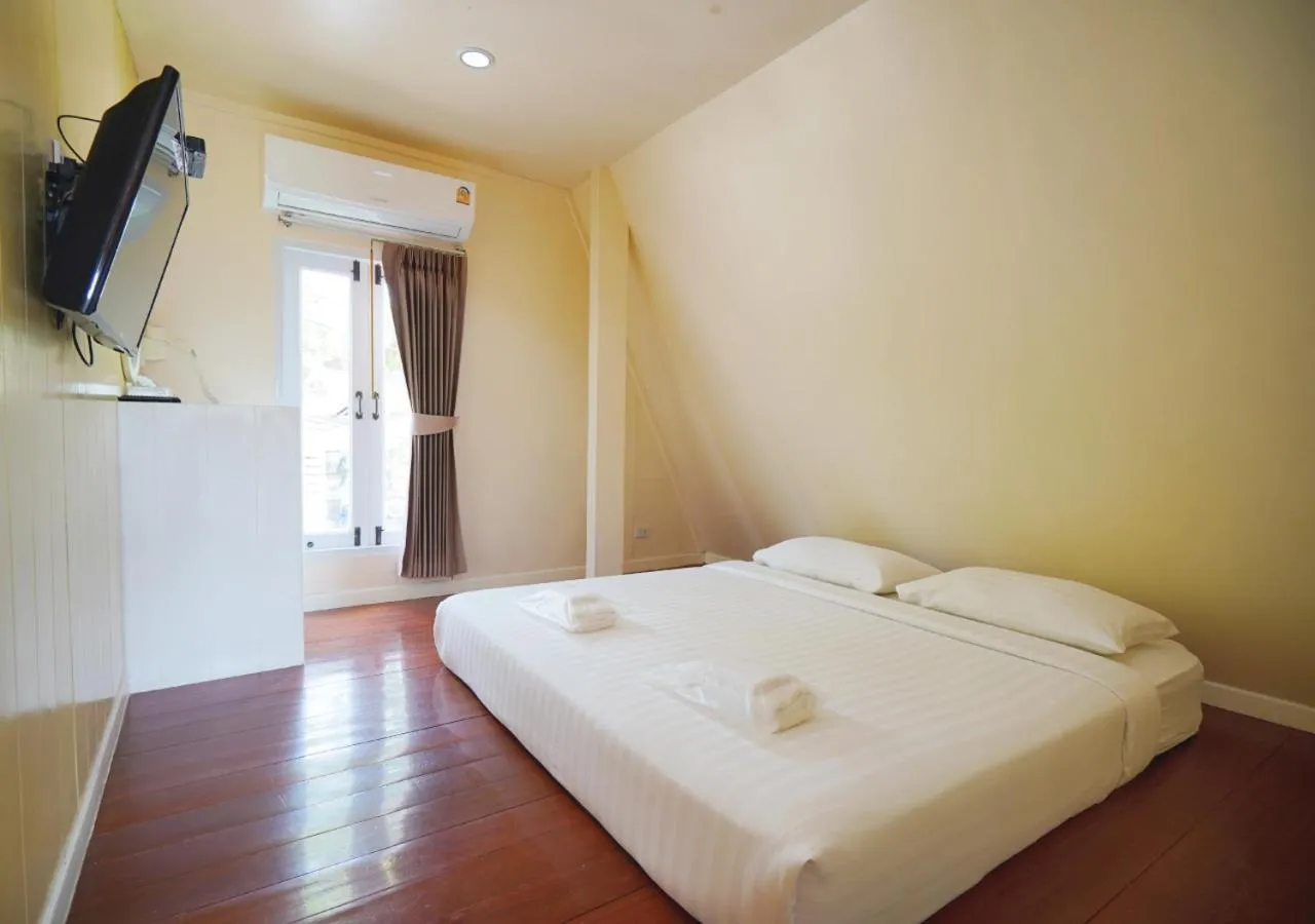 Bed in Phukaew Resort & Adventure Park