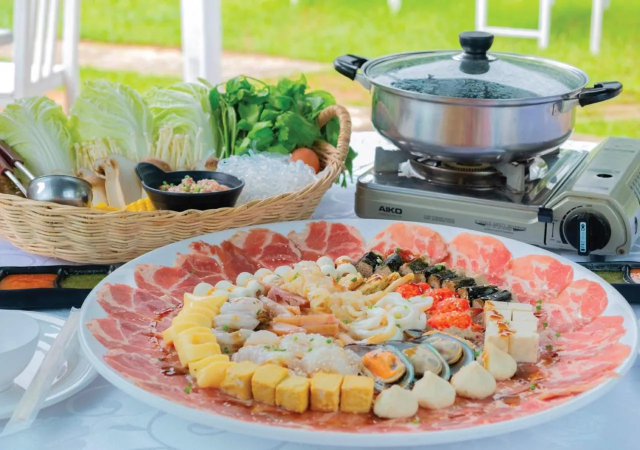 Food in Phukaew Resort & Adventure Park