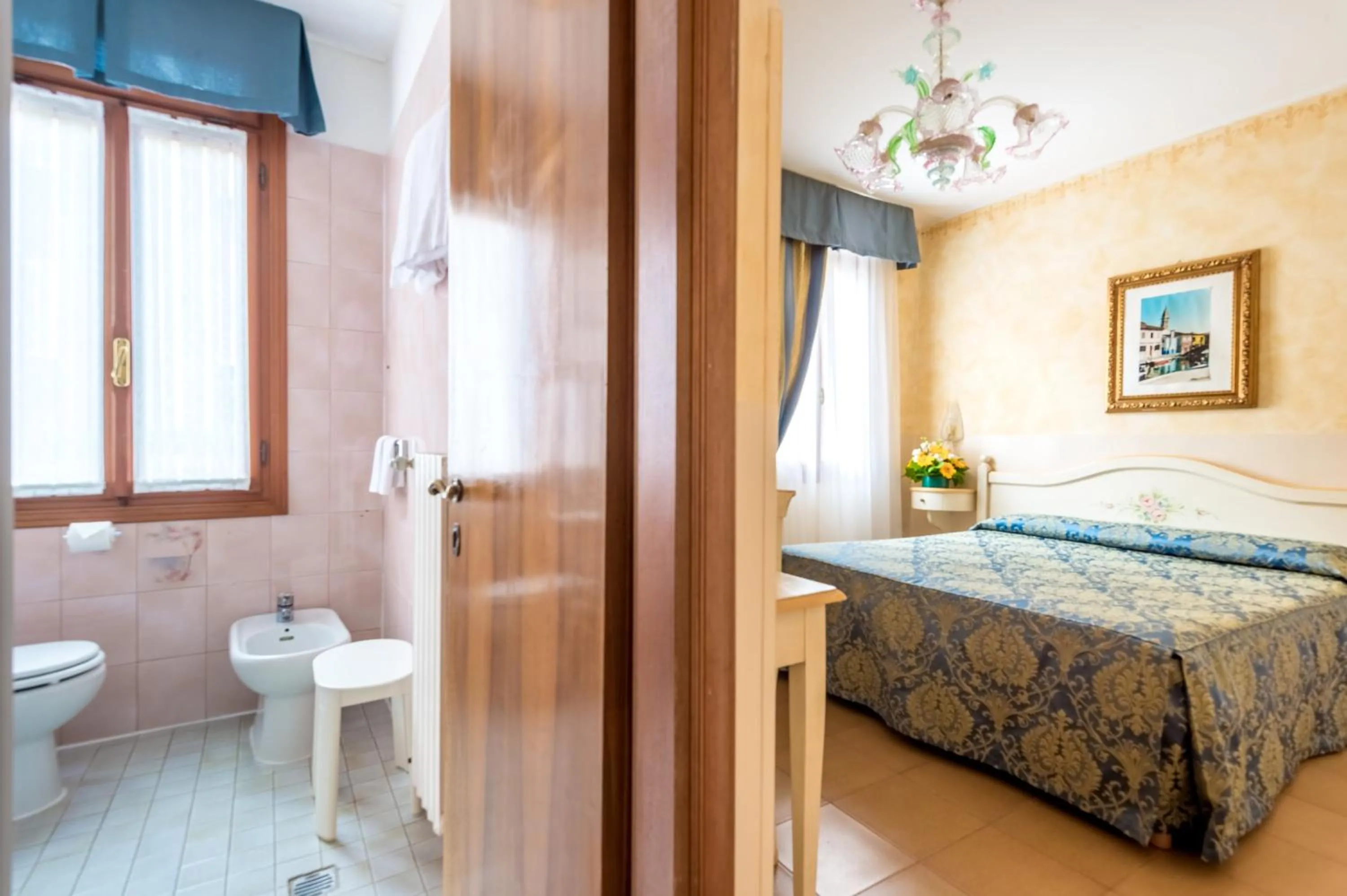 Bed in Hotel Mercurio