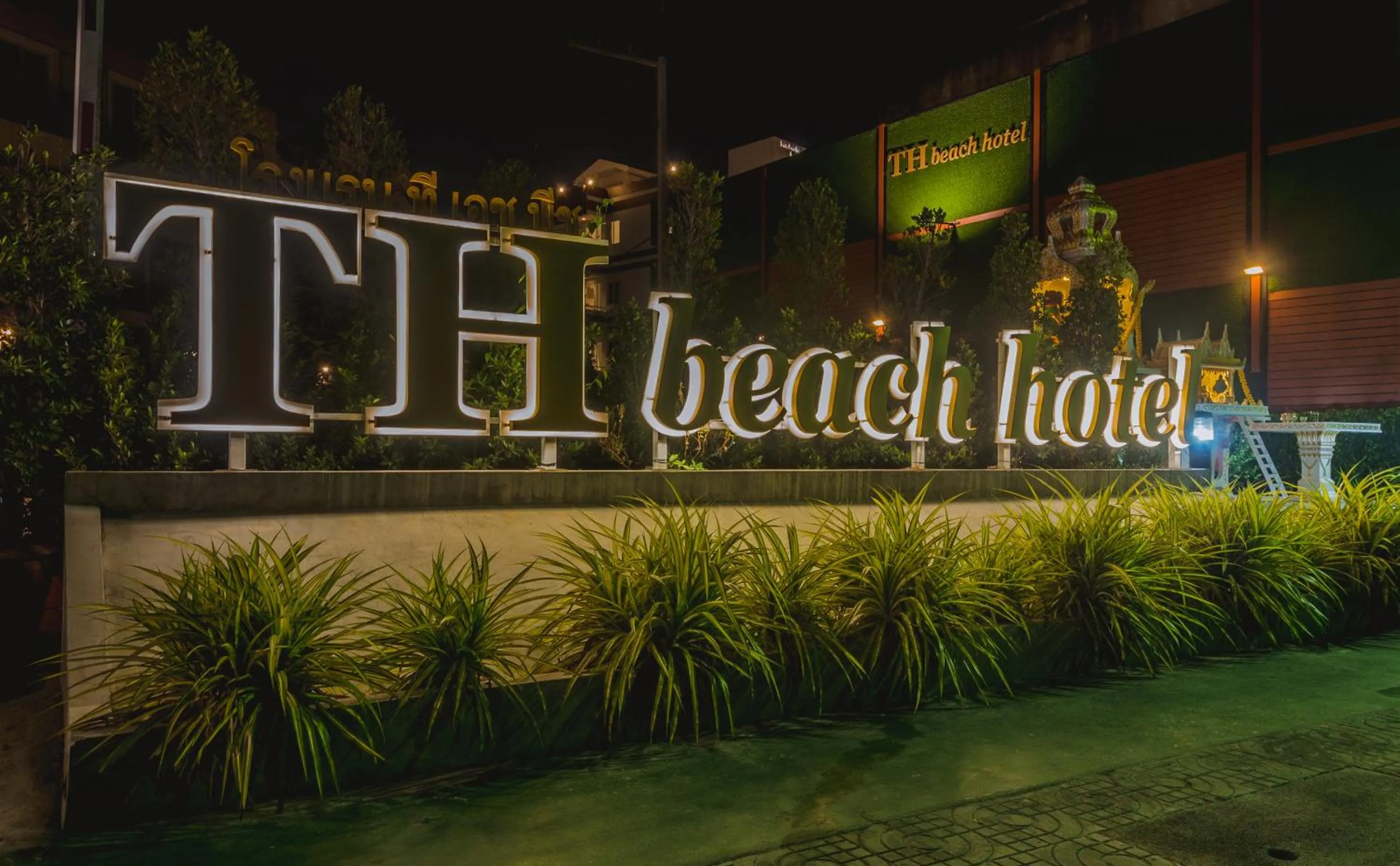 TH beach hotel