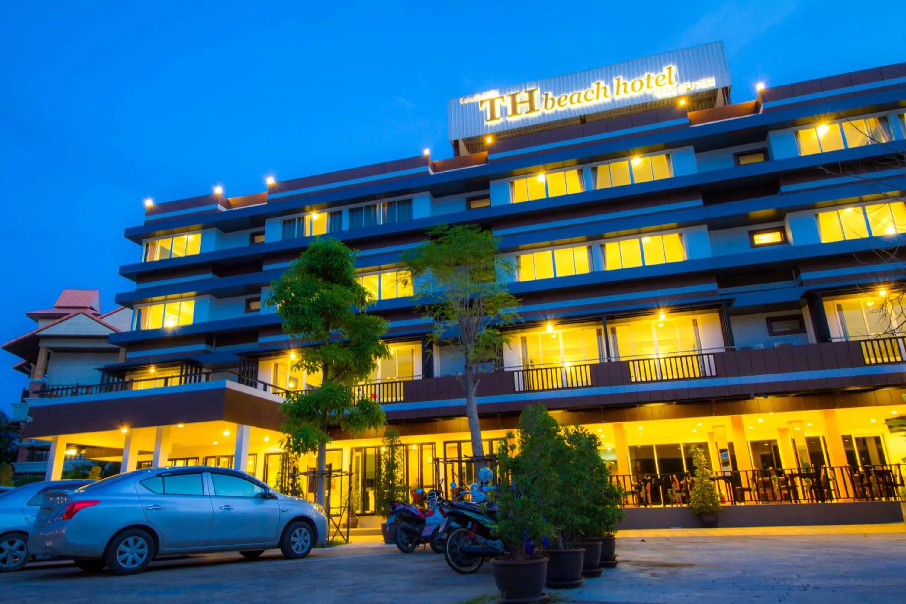 Facade/entrance in TH beach hotel